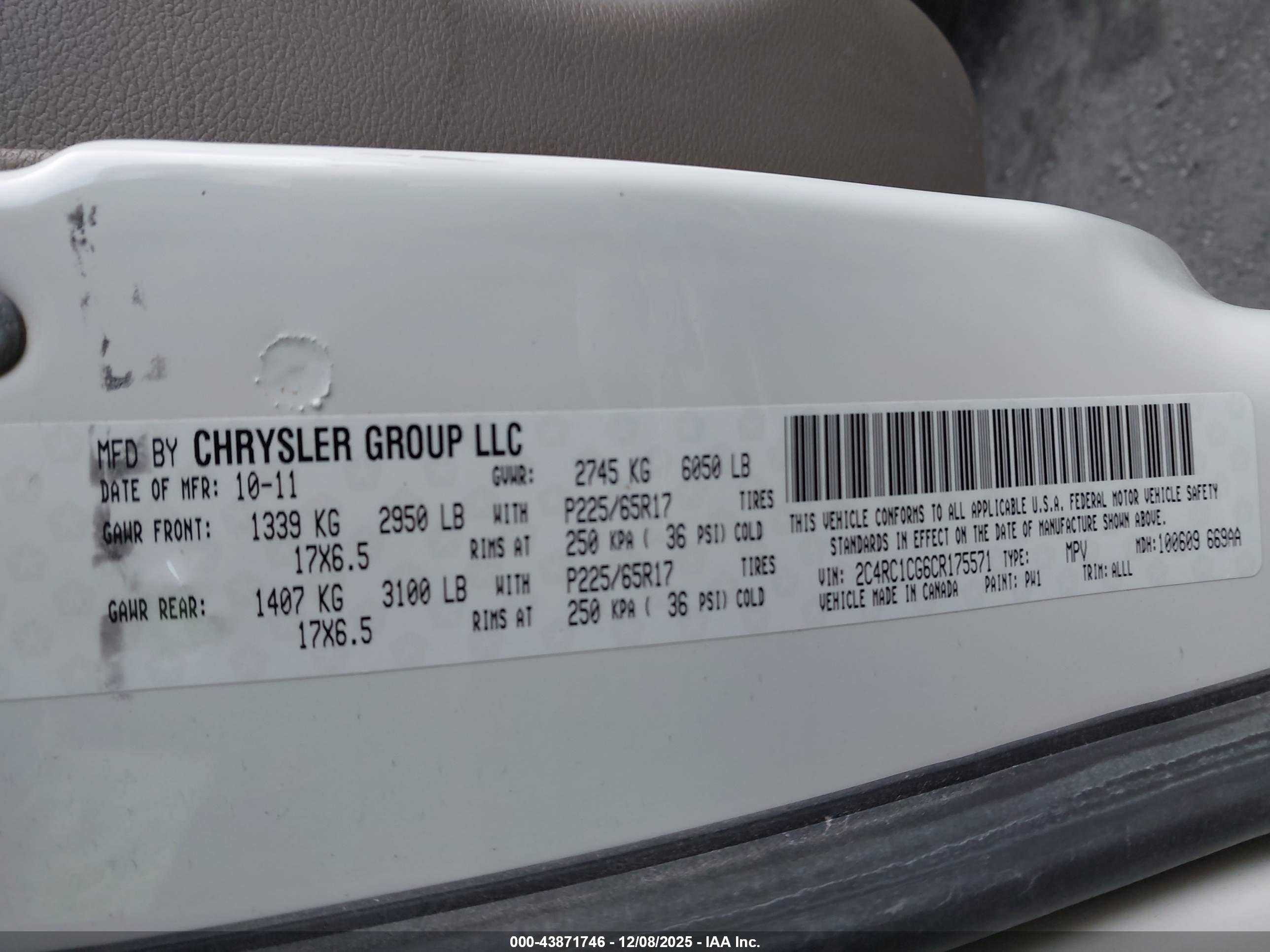 CHRYSLER TOWN image 9
