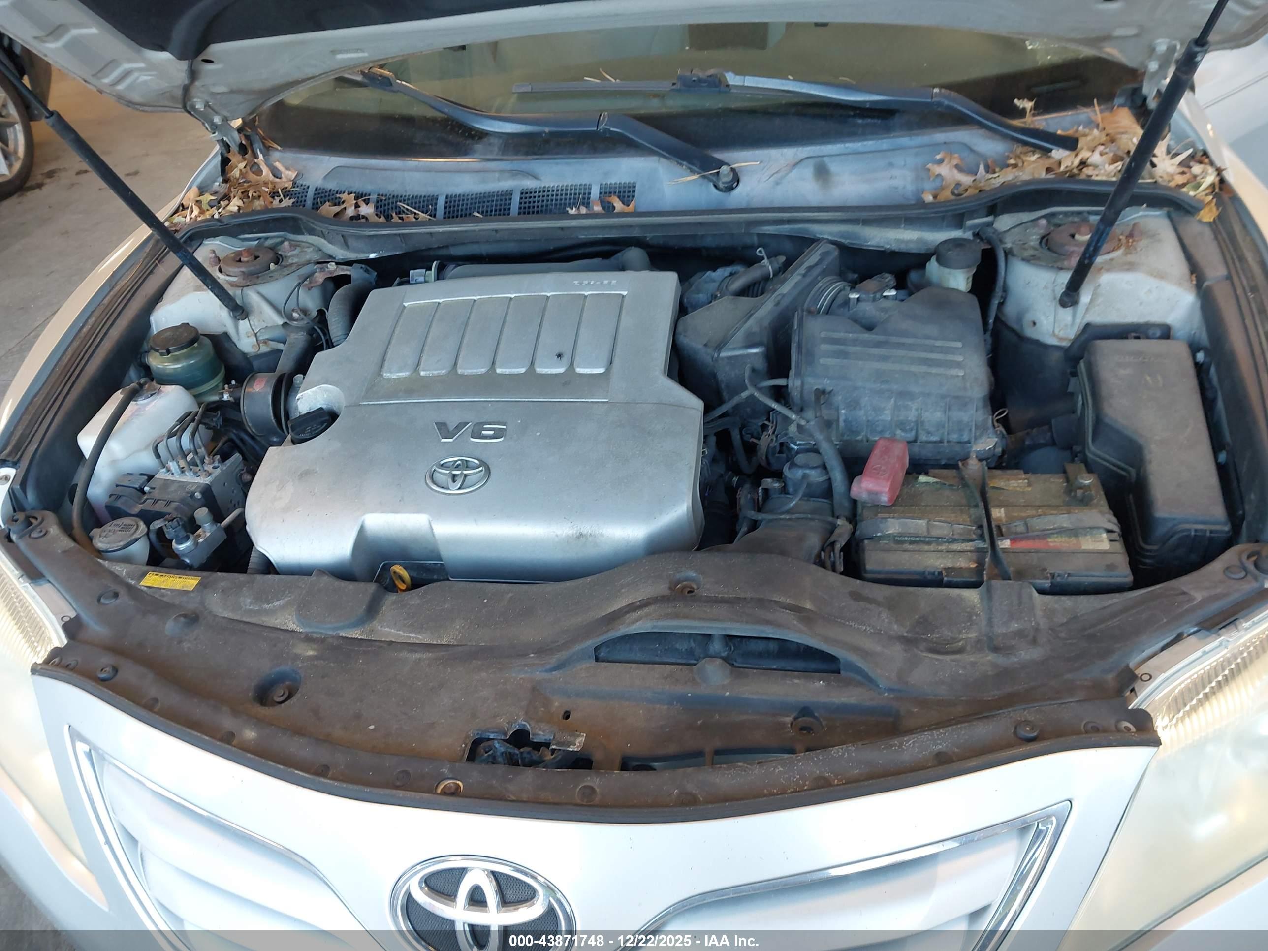 TOYOTA CAMRY image 10