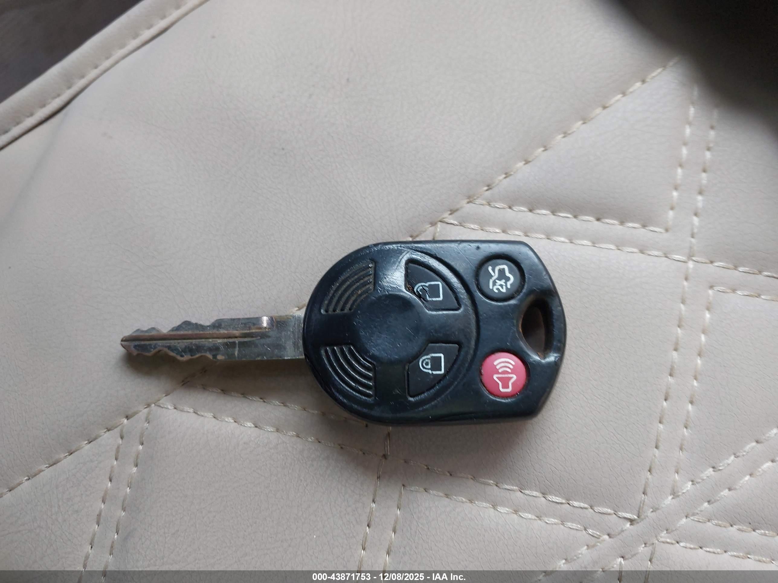 FORD EXPEDITION image 11