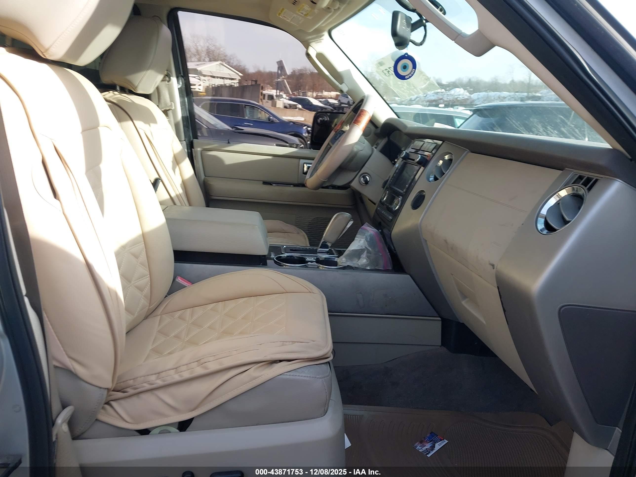 FORD EXPEDITION image 5