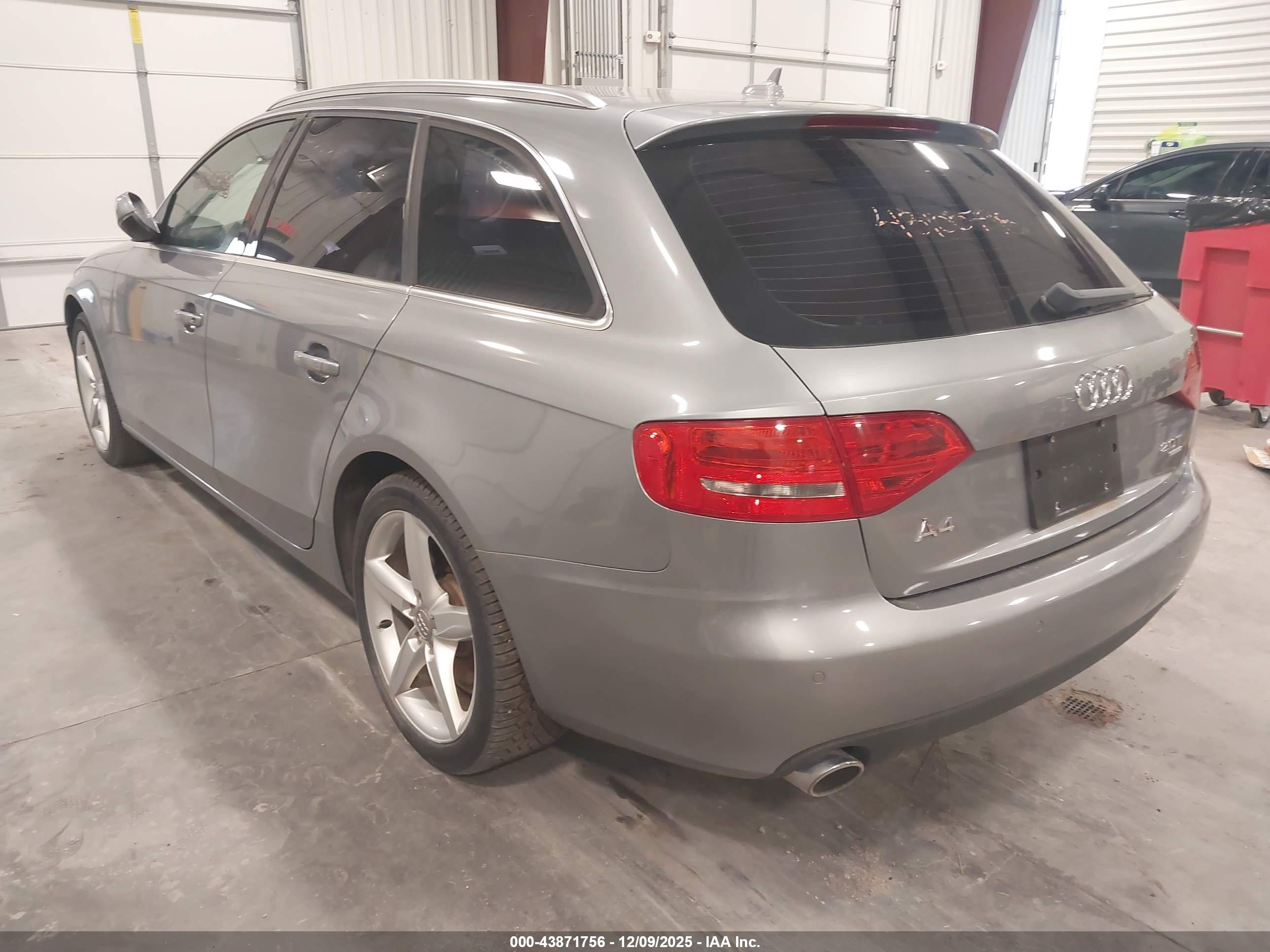 AUDI A4 image 3