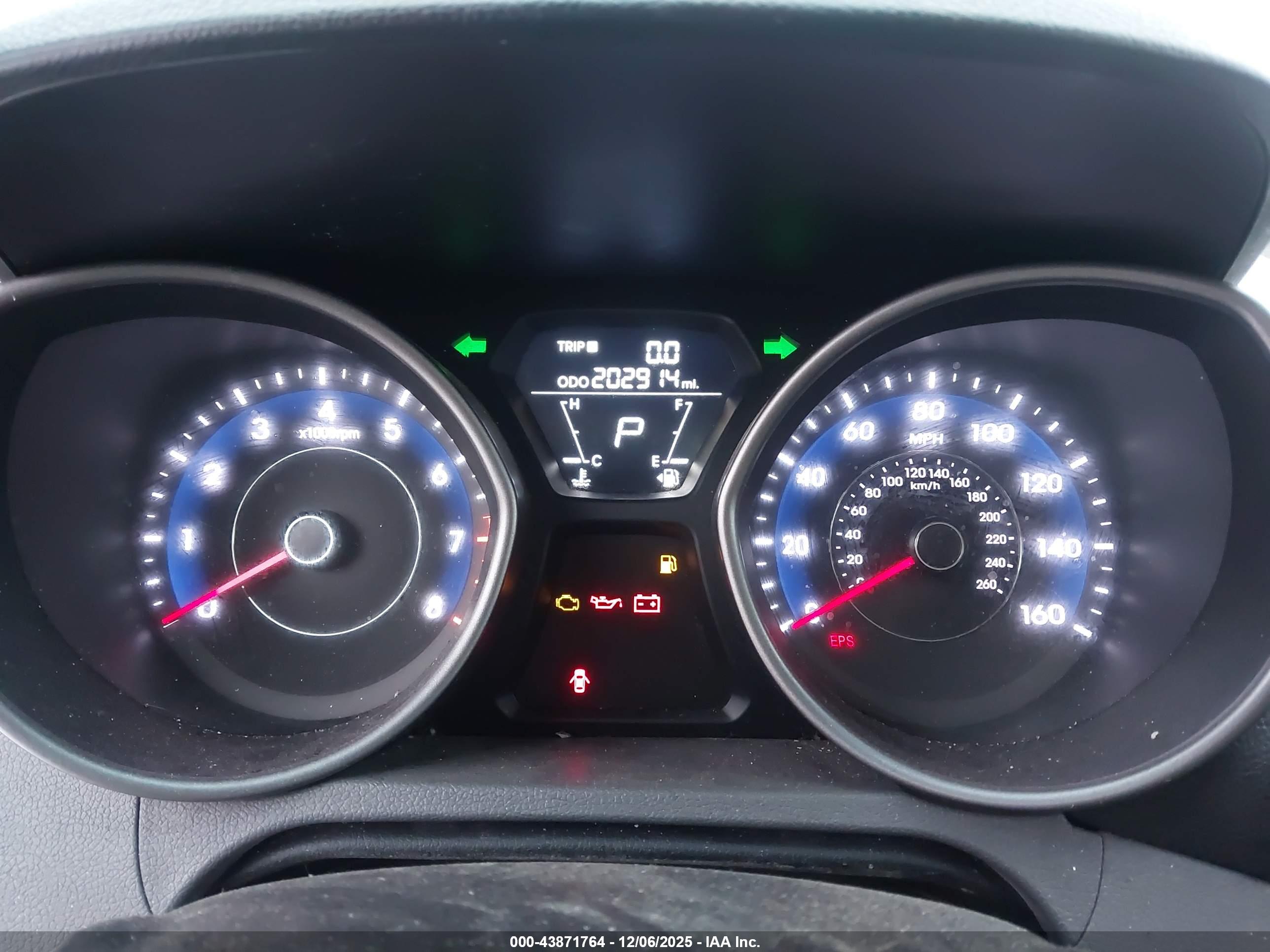 HYUNDAI ELANTRA image 7