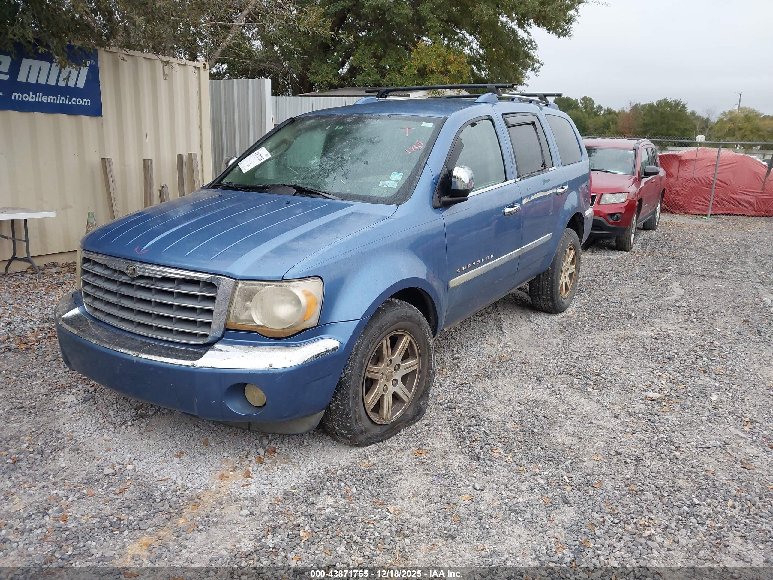 CHRYSLER ASPEN image 2