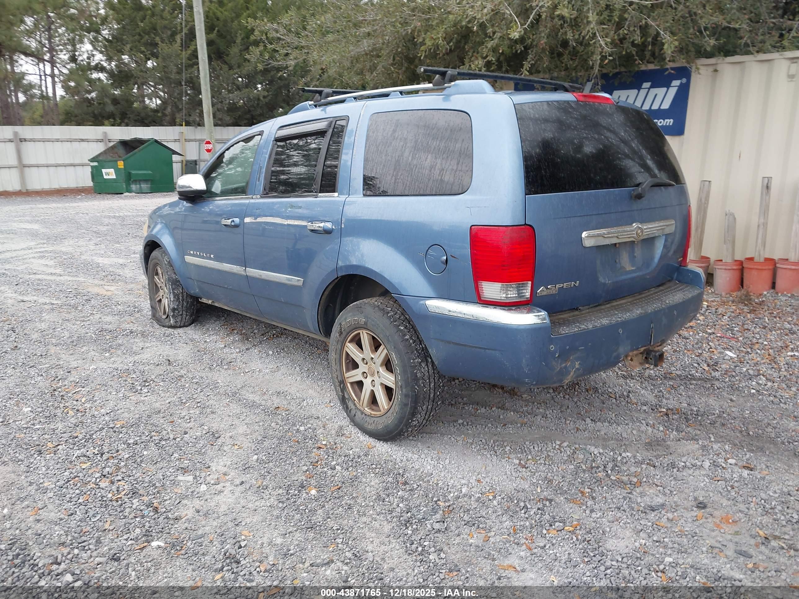 CHRYSLER ASPEN image 3