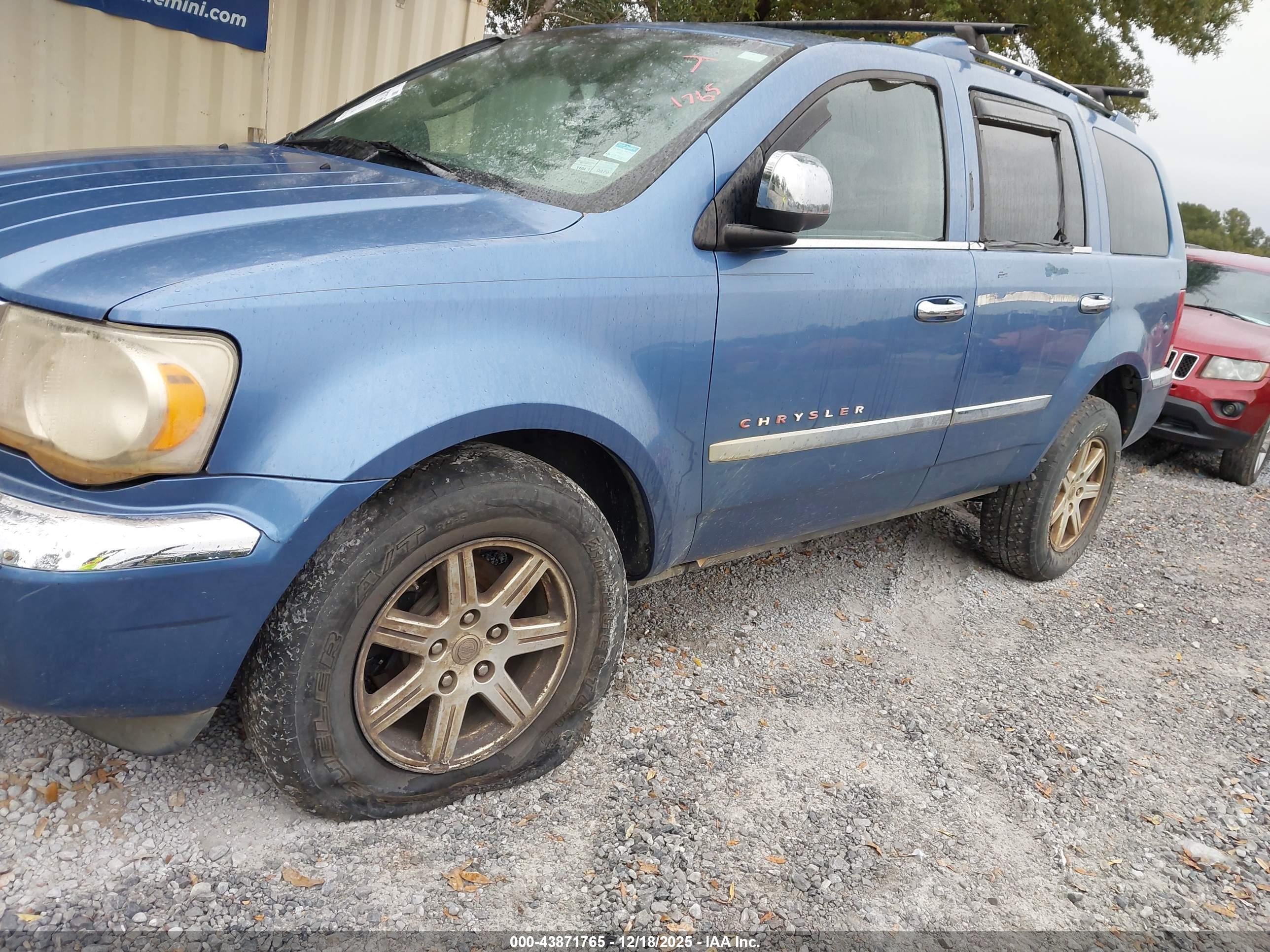CHRYSLER ASPEN image 6