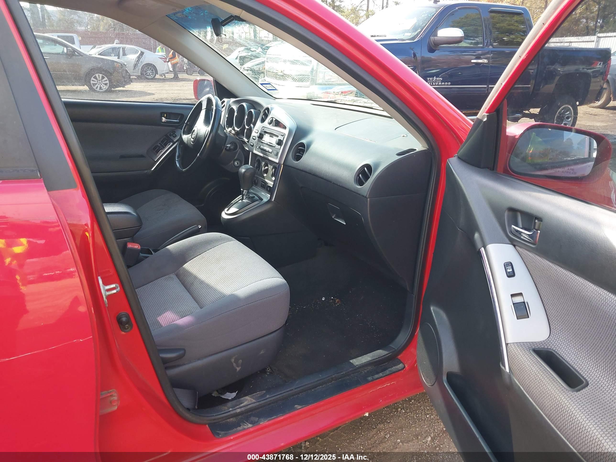 TOYOTA MATRIX image 5