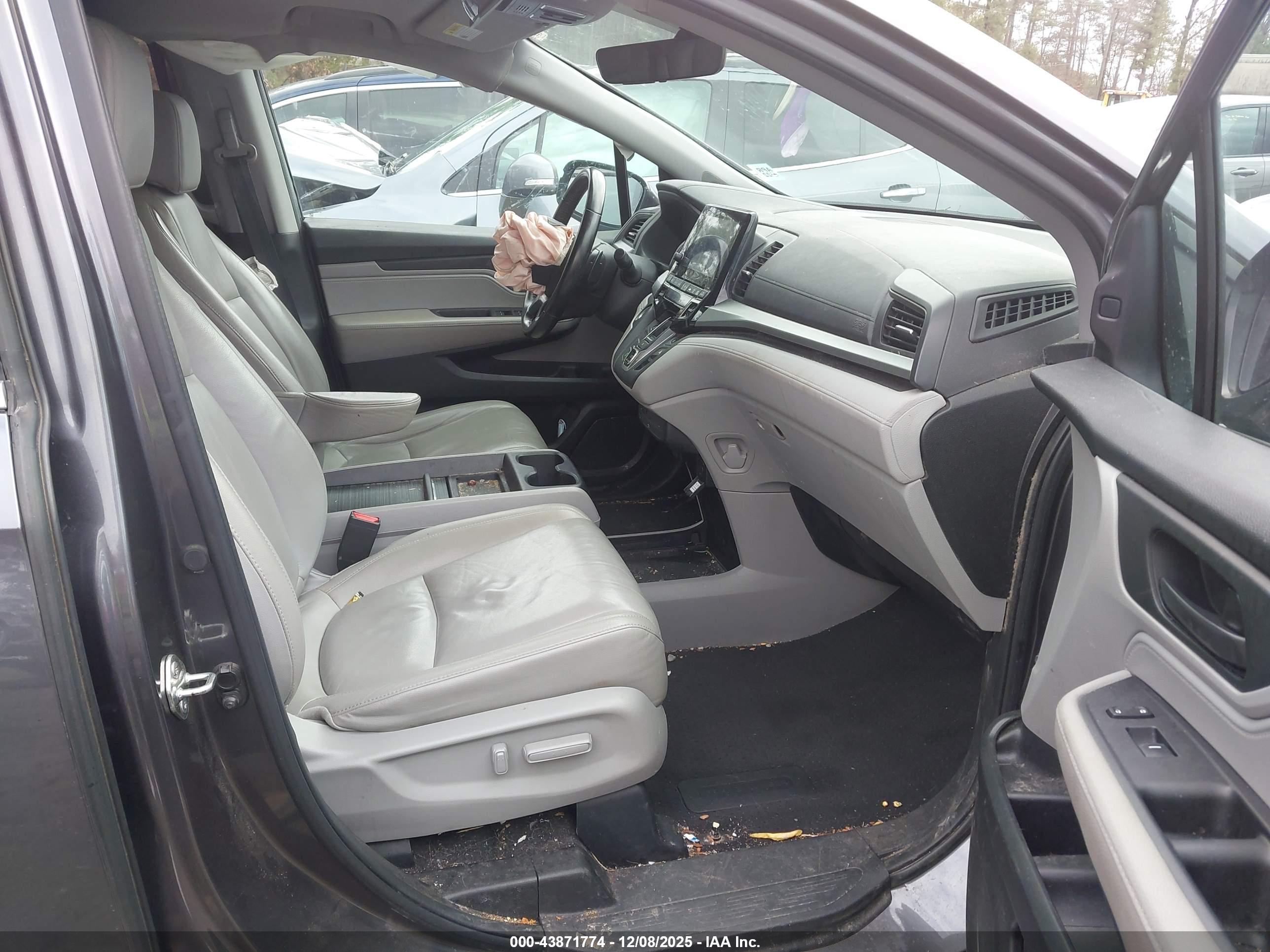 HONDA ODYSSEY image 5