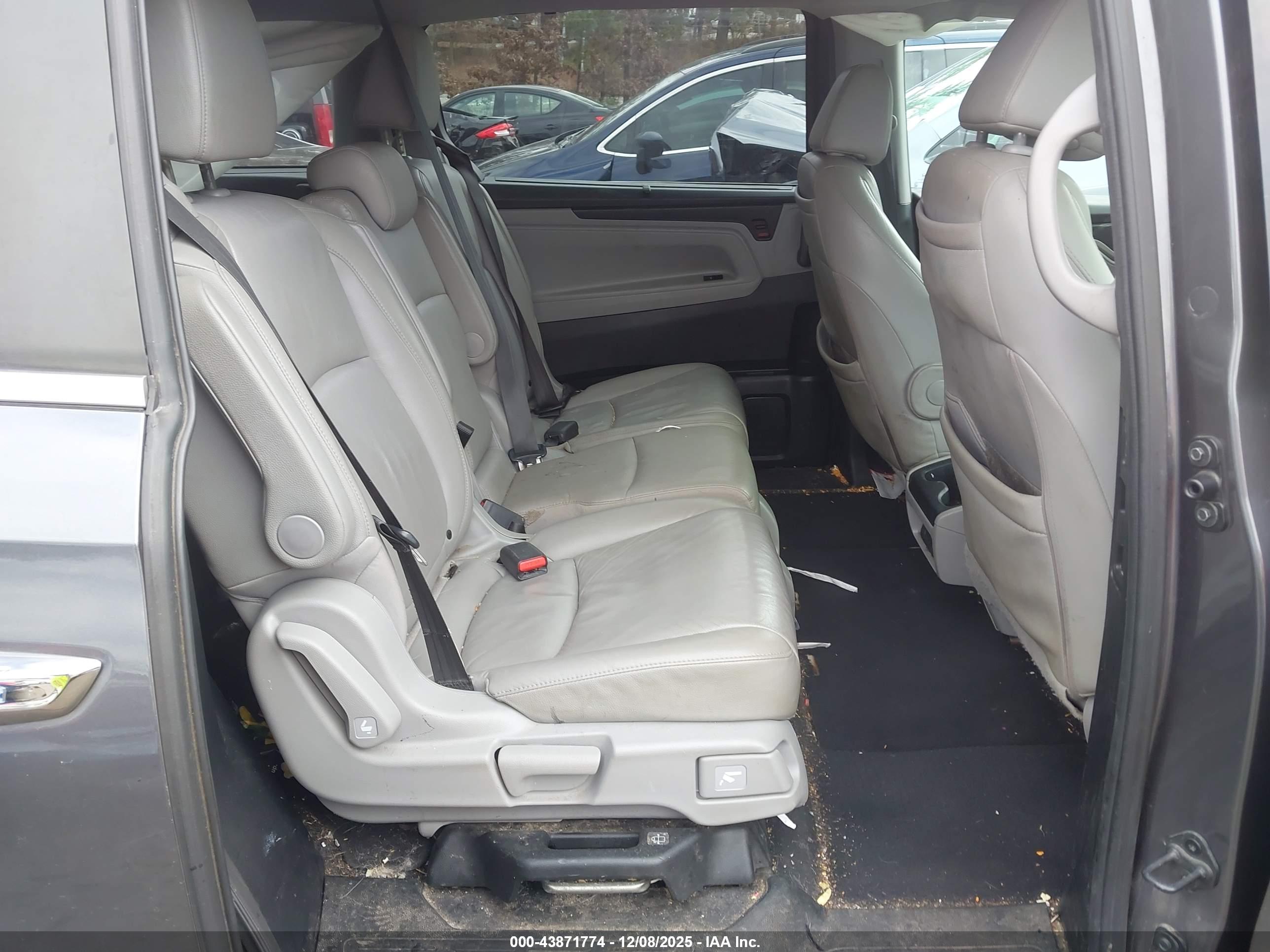HONDA ODYSSEY image 8
