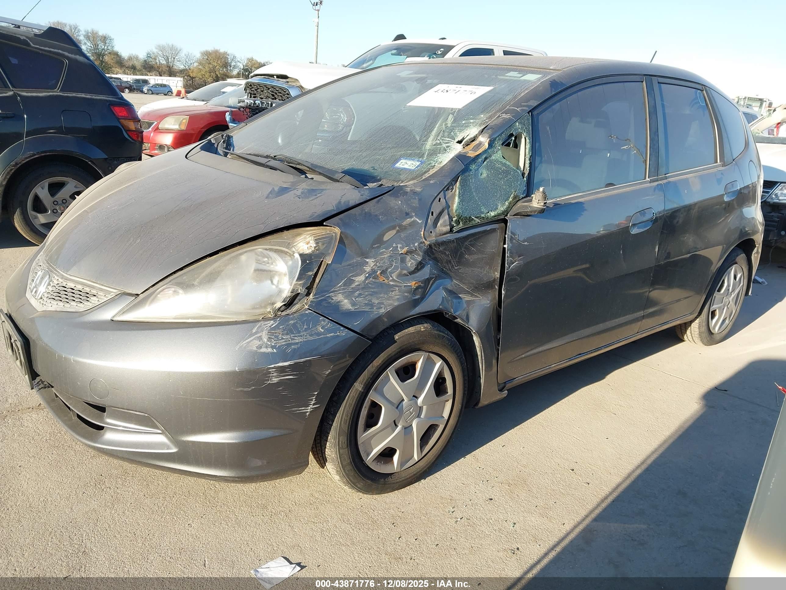 HONDA FIT image 2