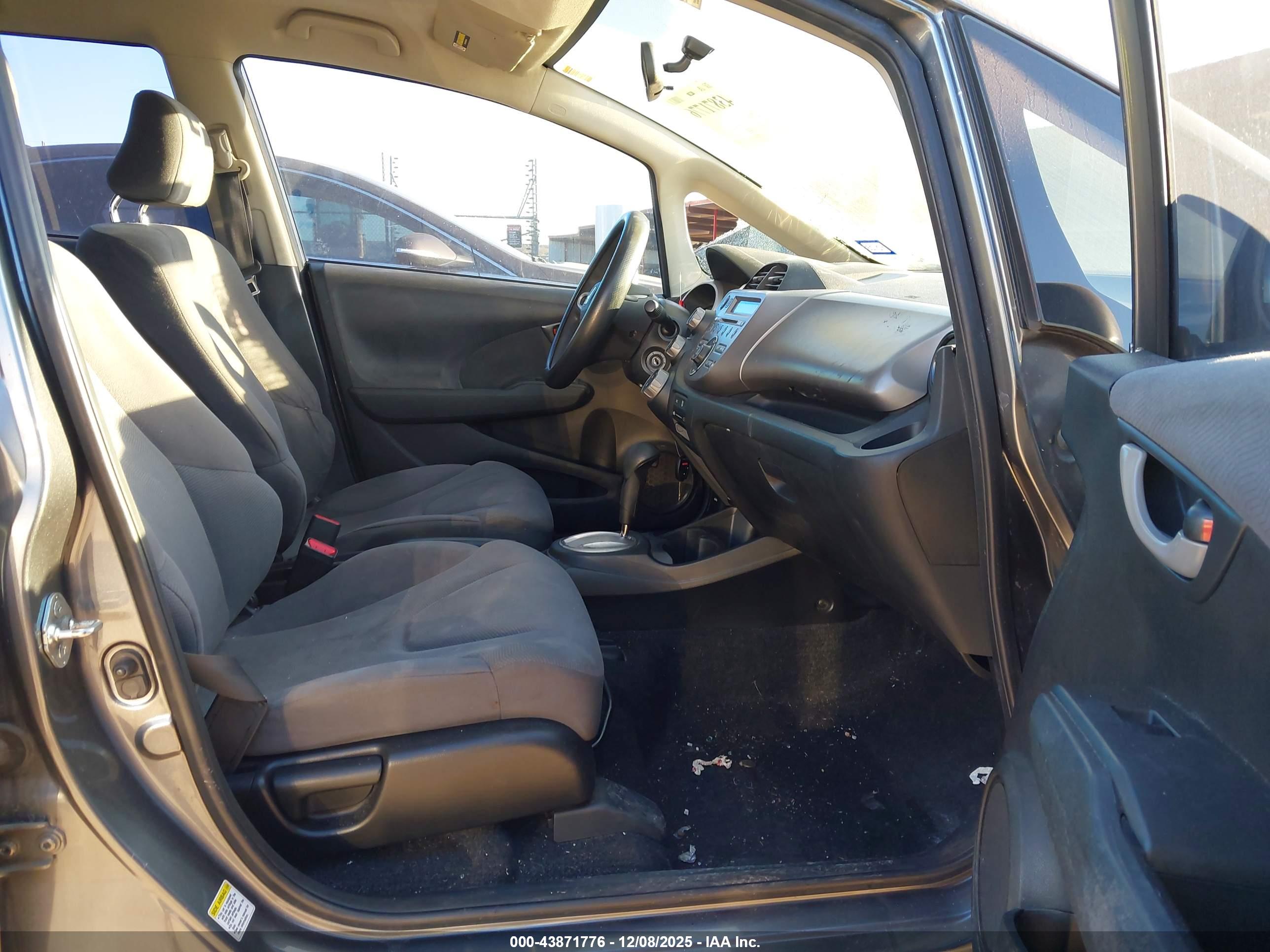 HONDA FIT image 5
