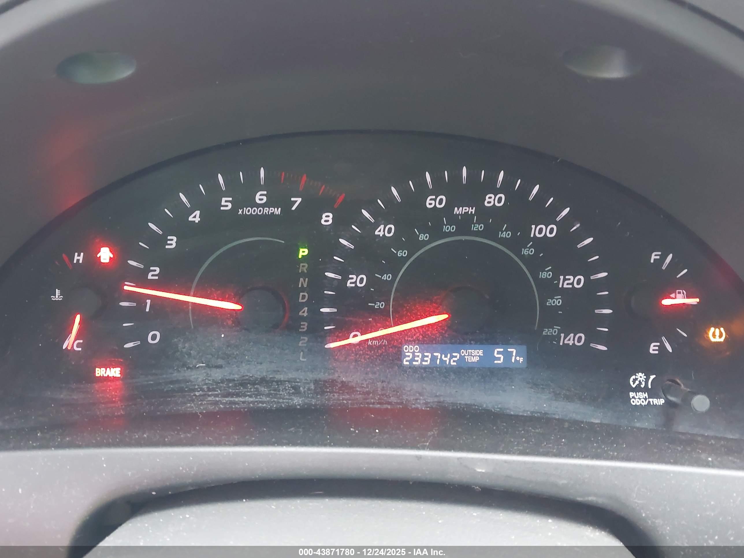 TOYOTA CAMRY image 7