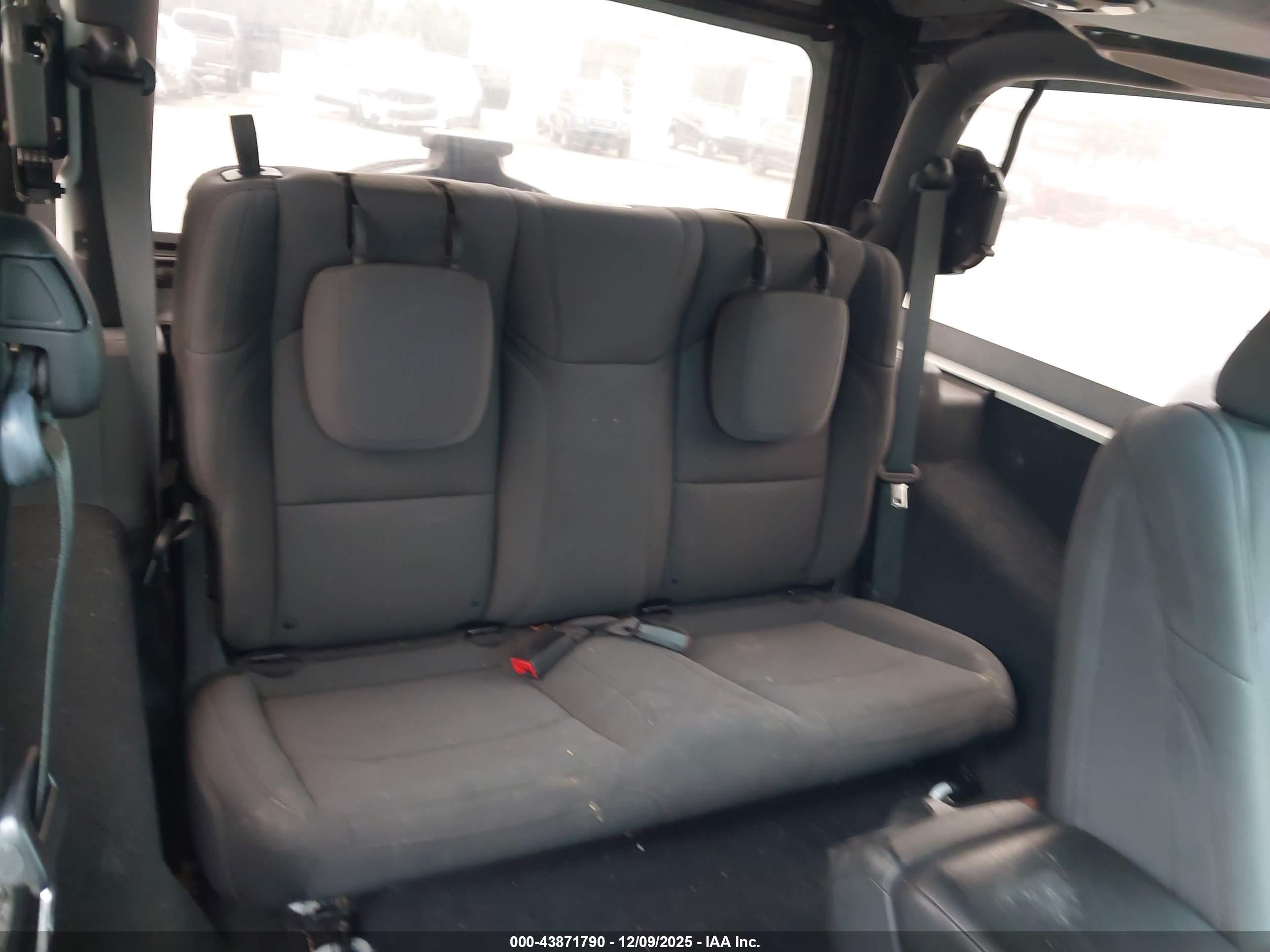 JEEP WRANGLER image 8