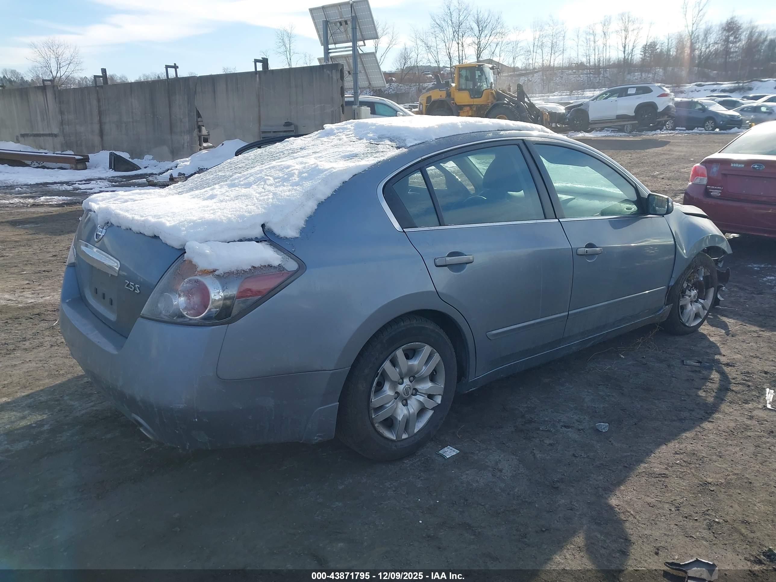 NISSAN ALTIMA image 4