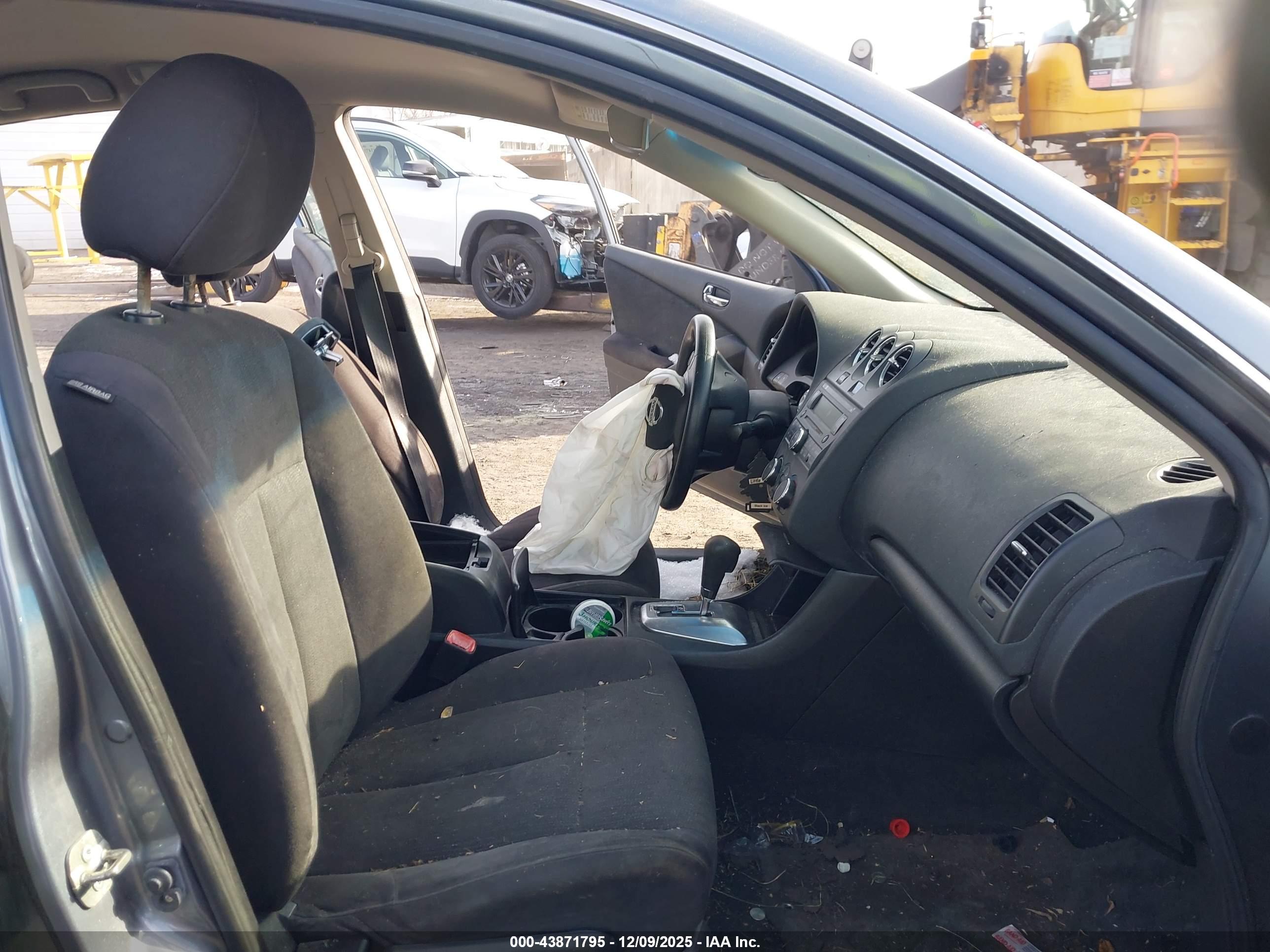 NISSAN ALTIMA image 5