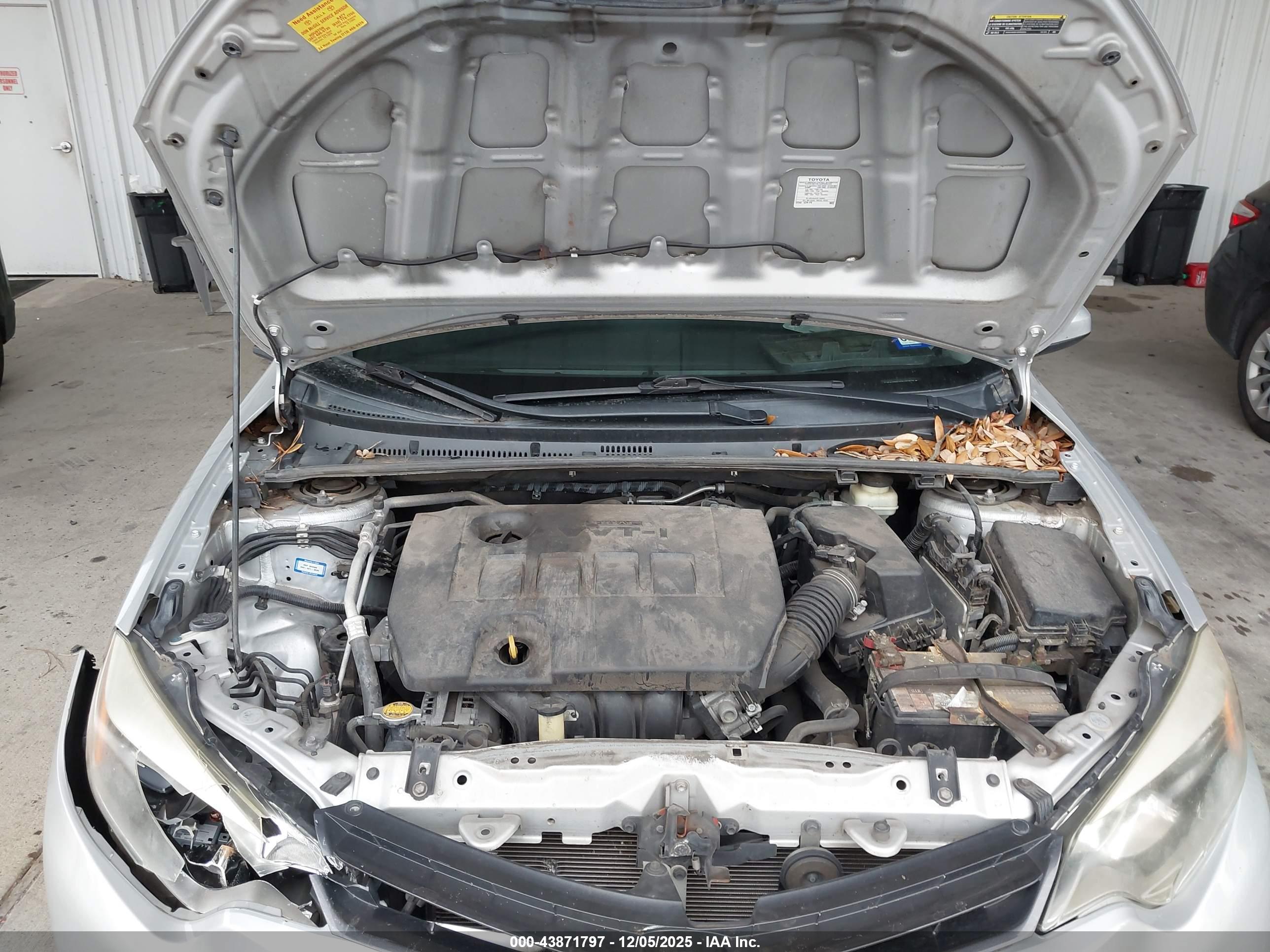 TOYOTA COROLLA image 10