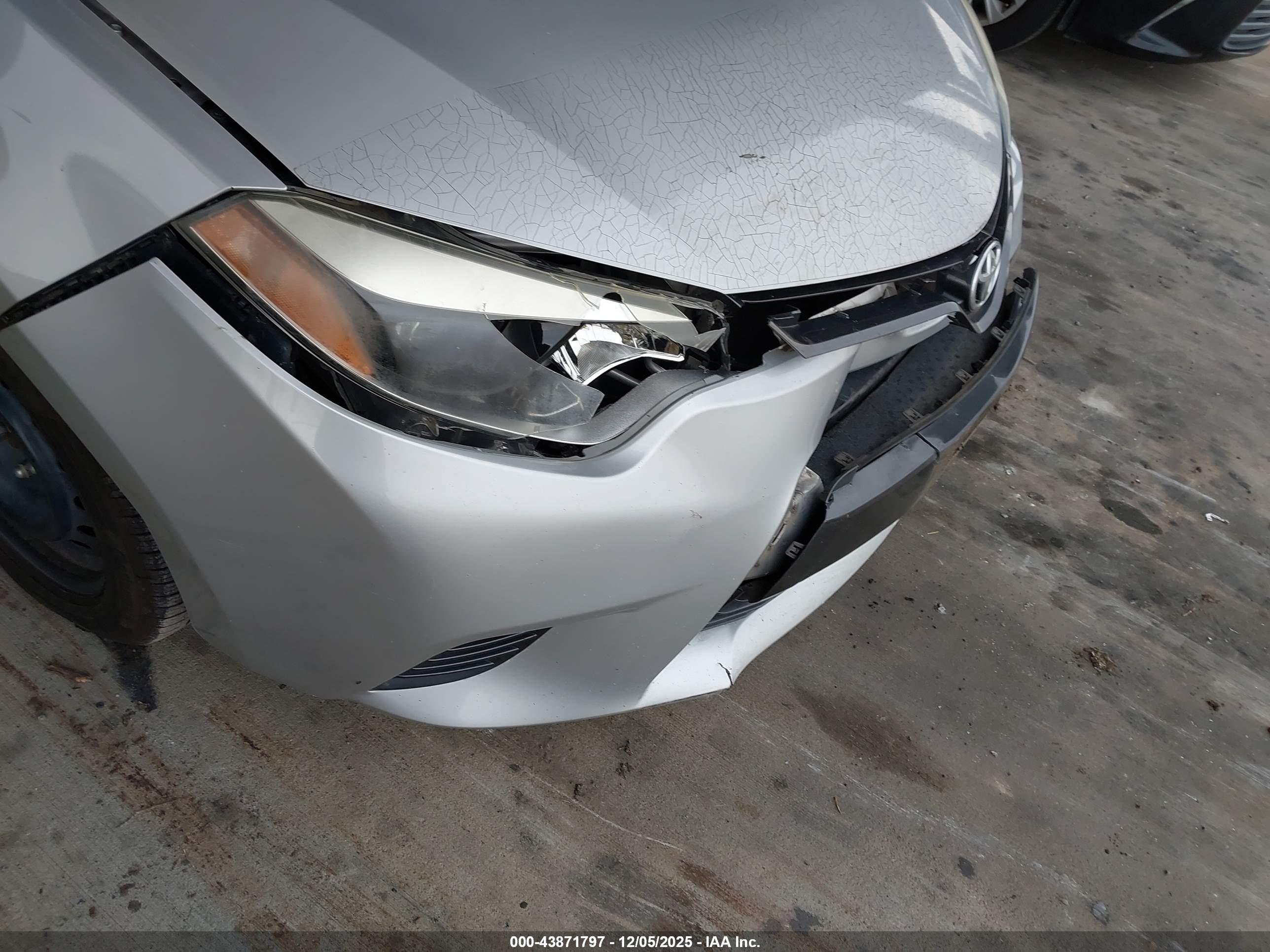 TOYOTA COROLLA image 6