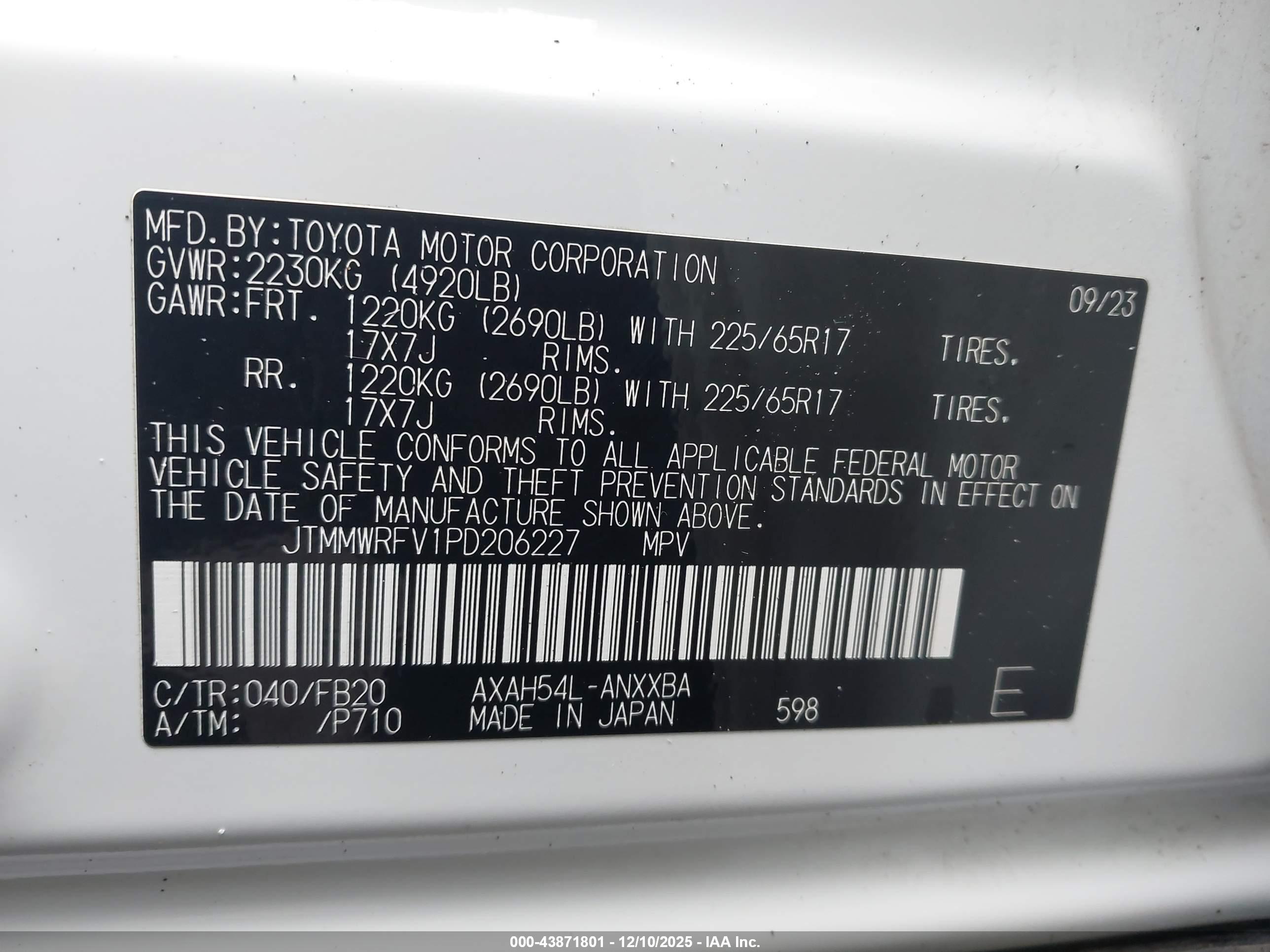 TOYOTA RAV4 image 9