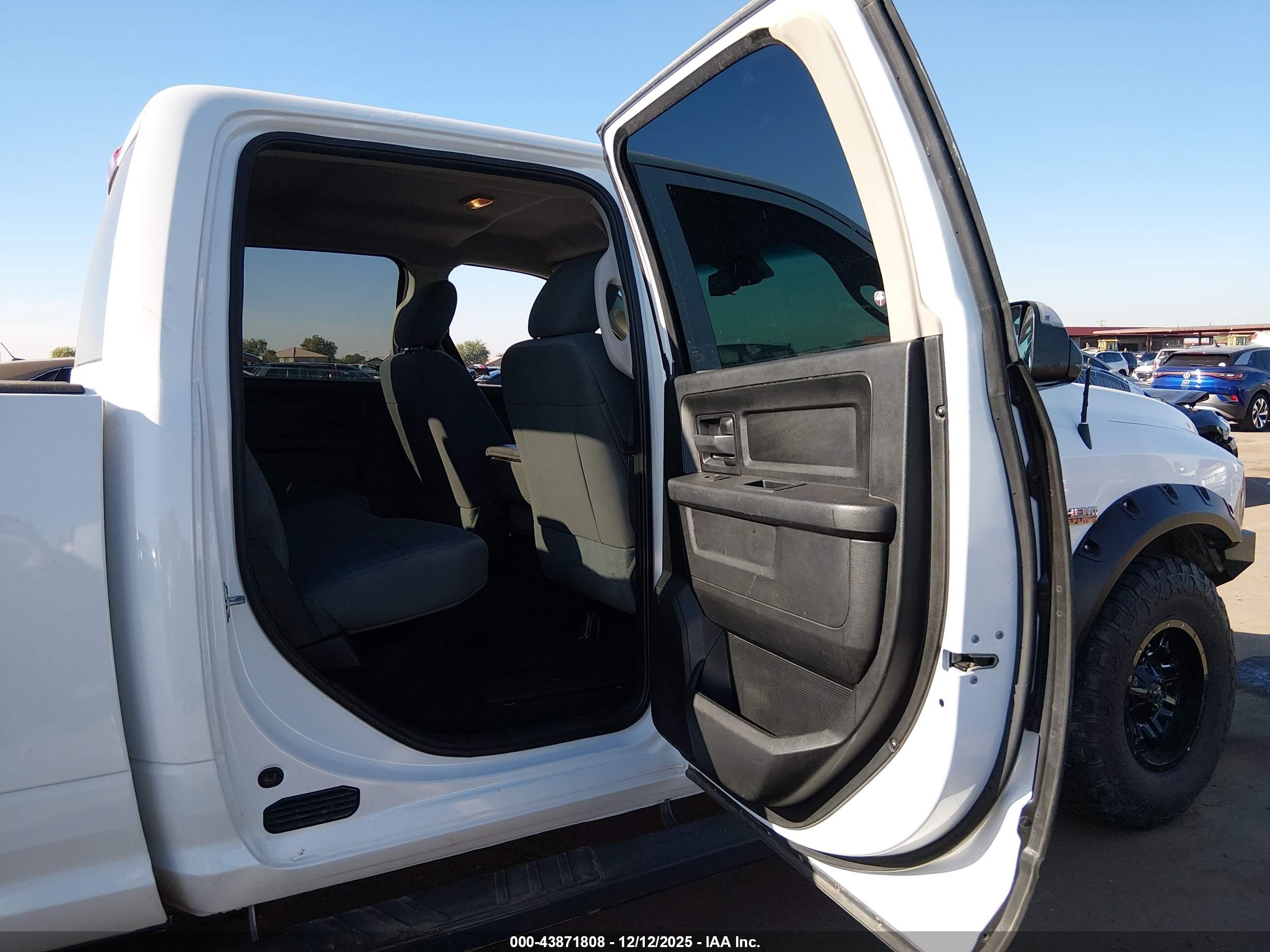 RAM 1500 image 8