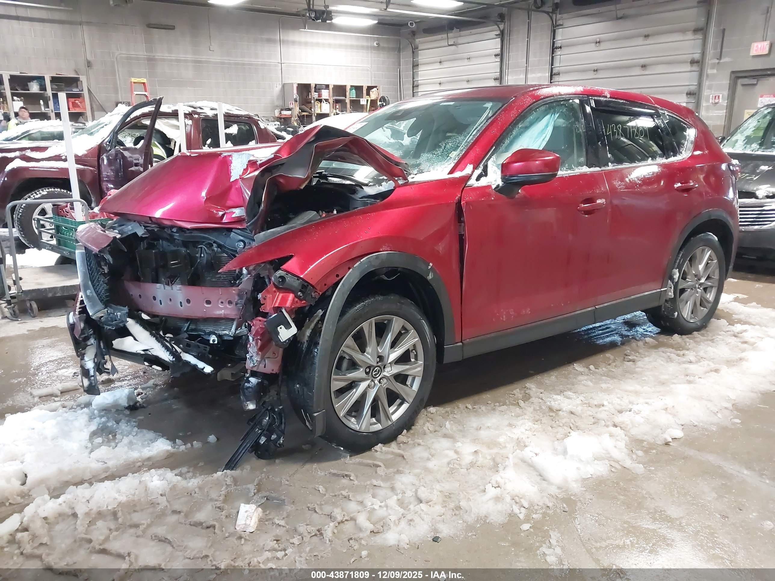 MAZDA CX-5 image 2