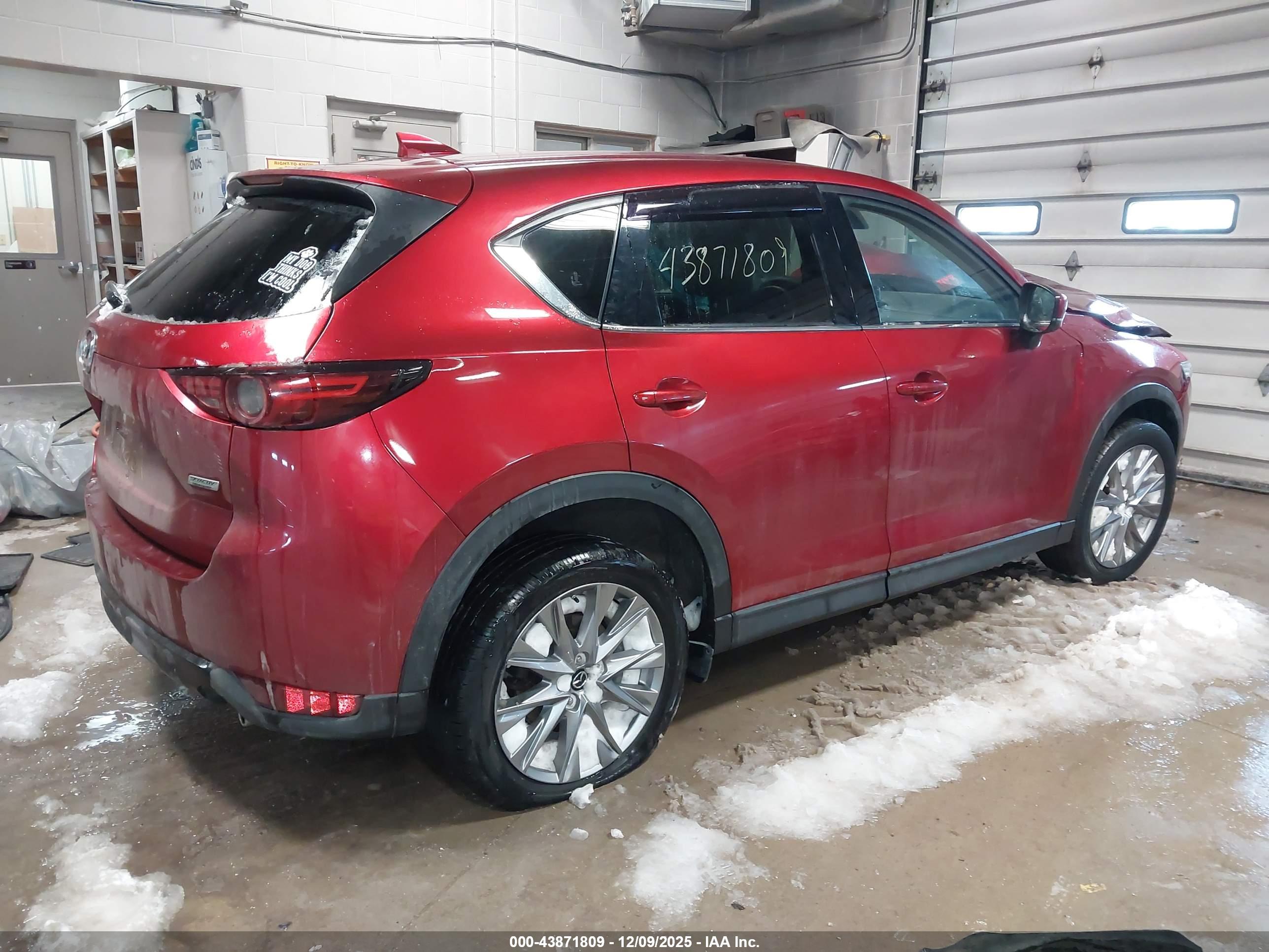 MAZDA CX-5 image 4