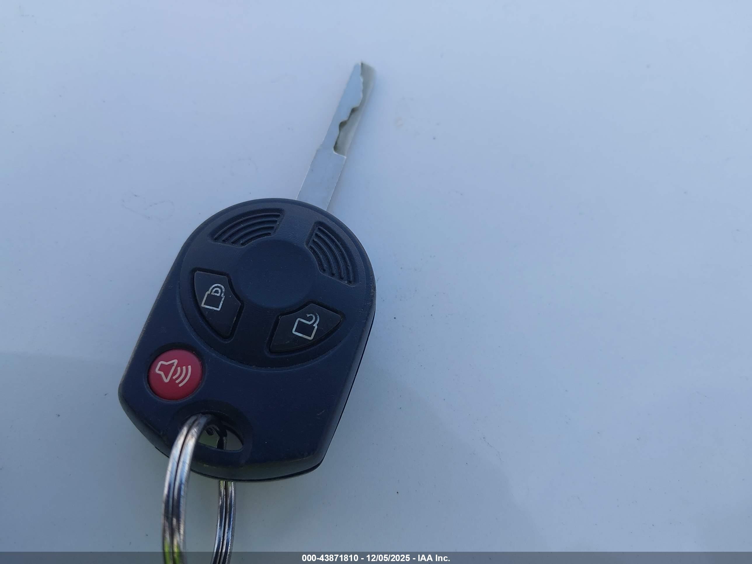 FORD ESCAPE image 11
