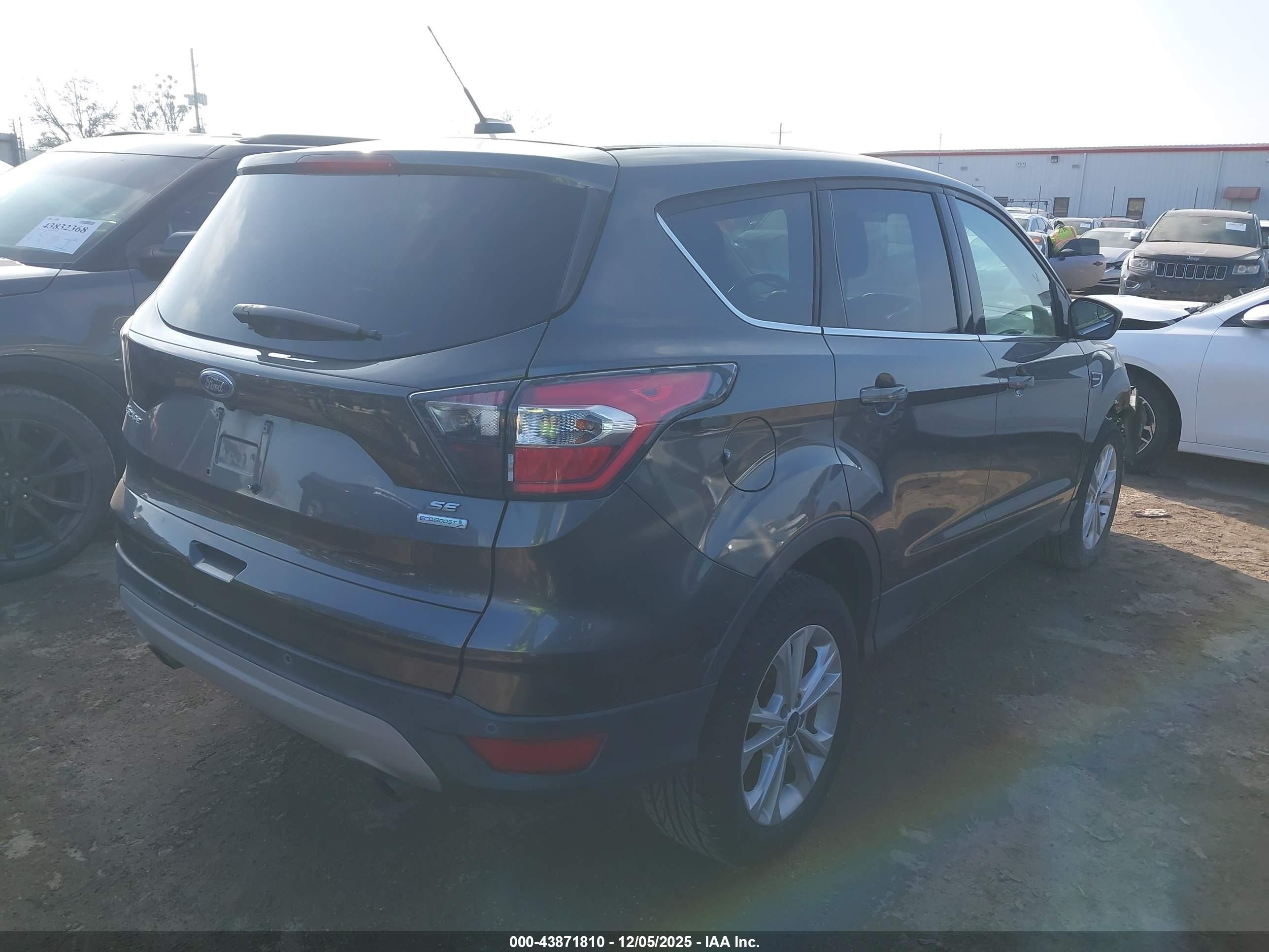 FORD ESCAPE image 4