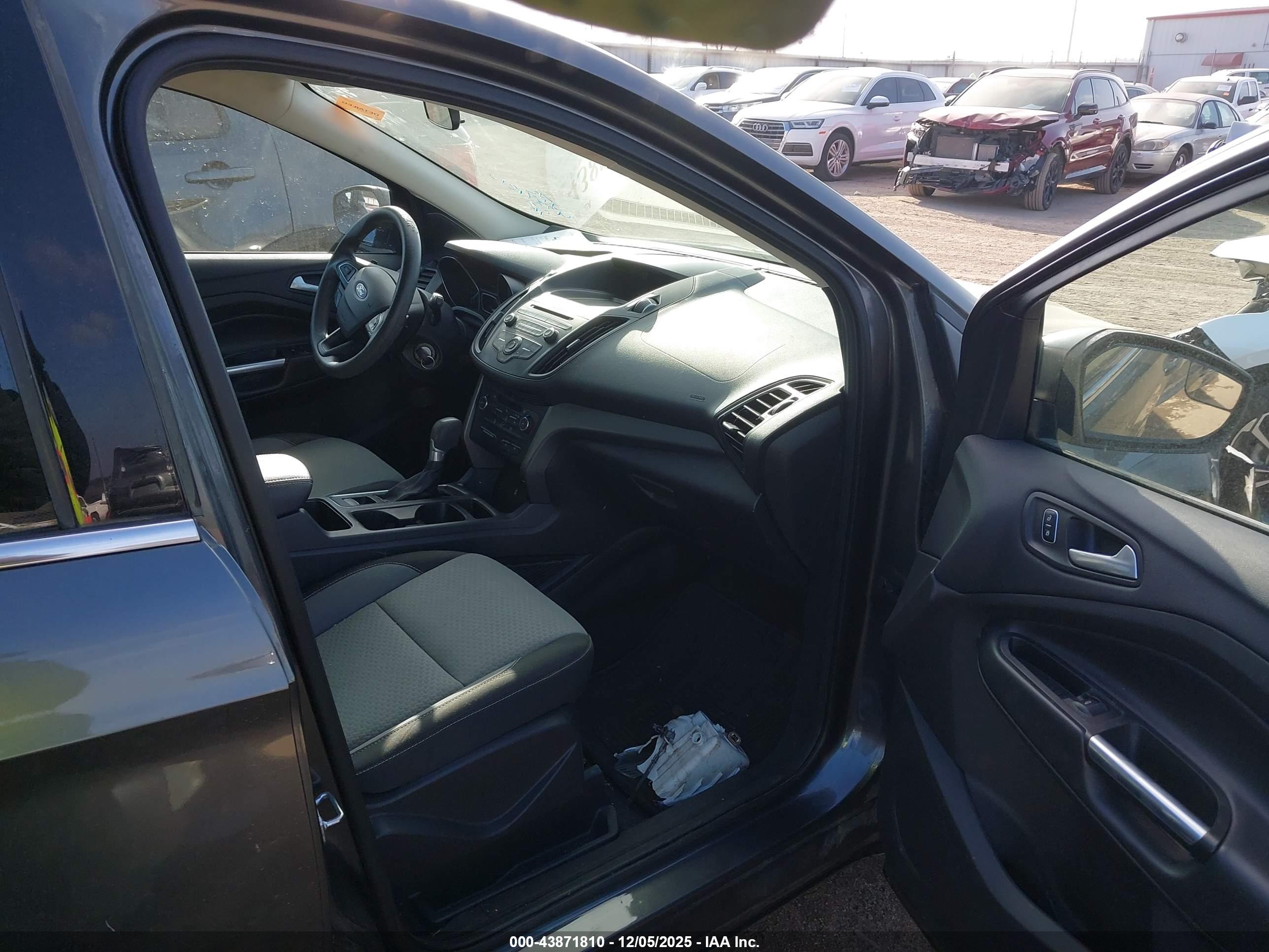 FORD ESCAPE image 5