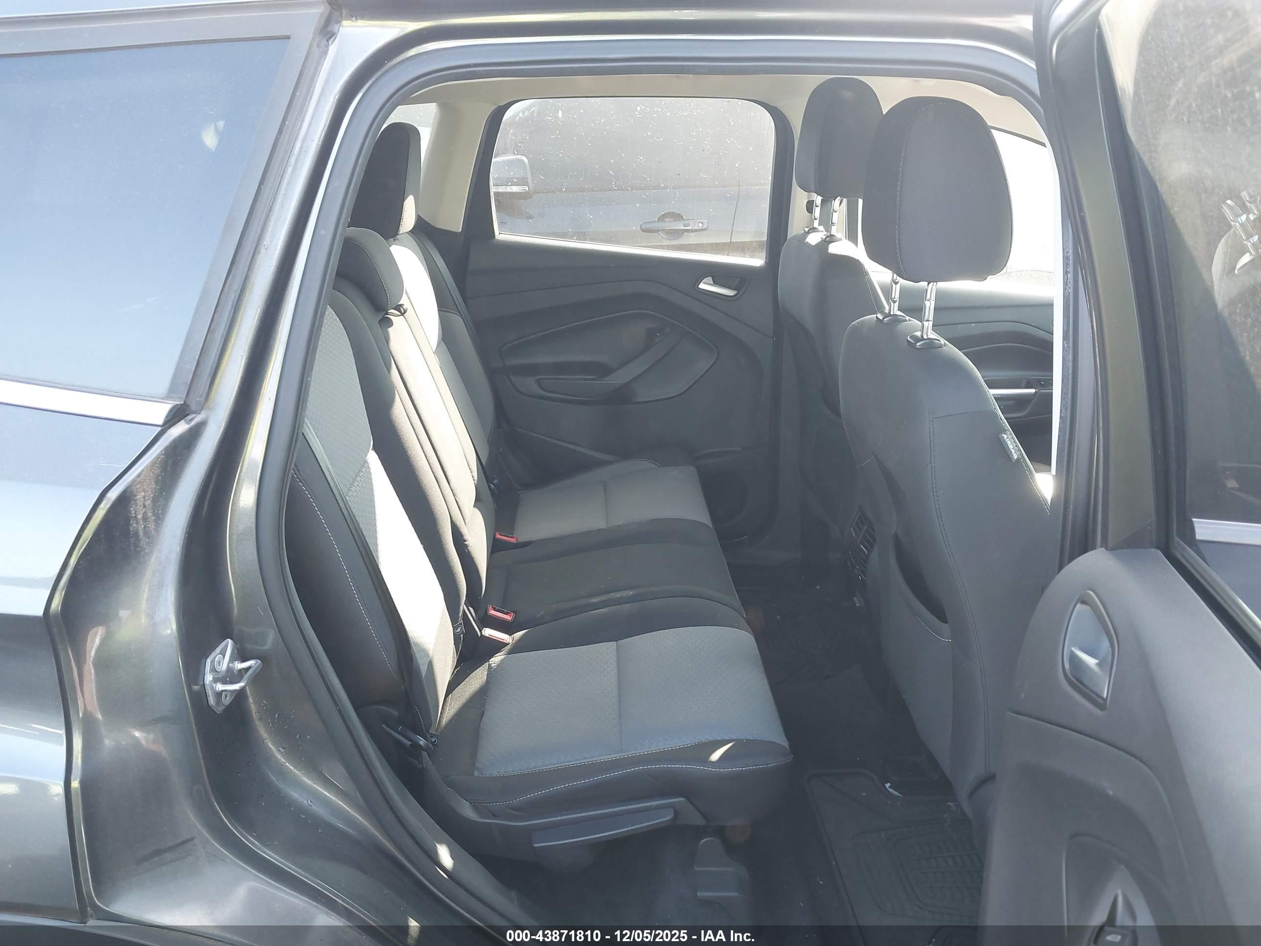 FORD ESCAPE image 8