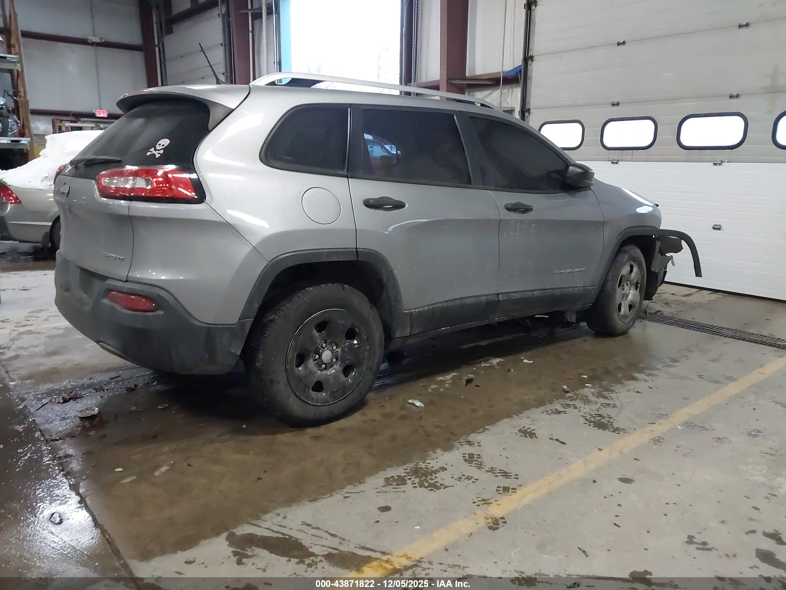 JEEP CHEROKEE image 4