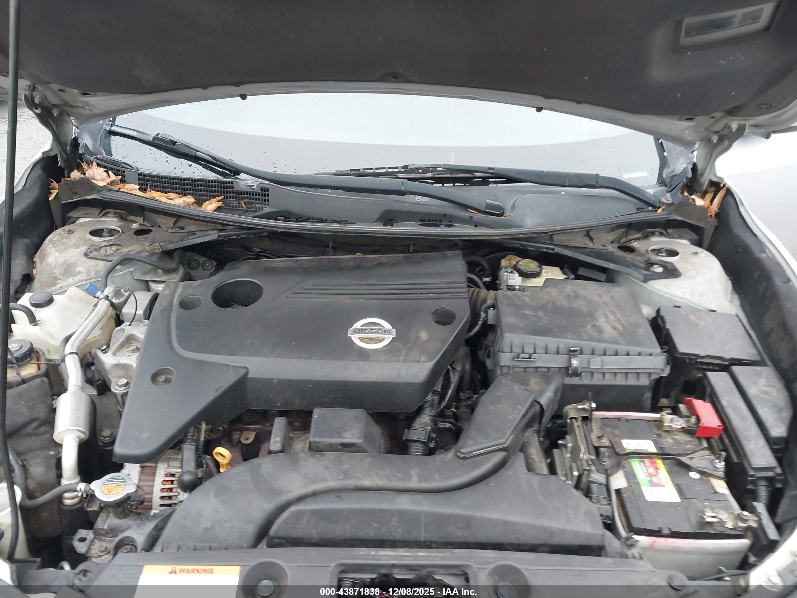 NISSAN ALTIMA image 10