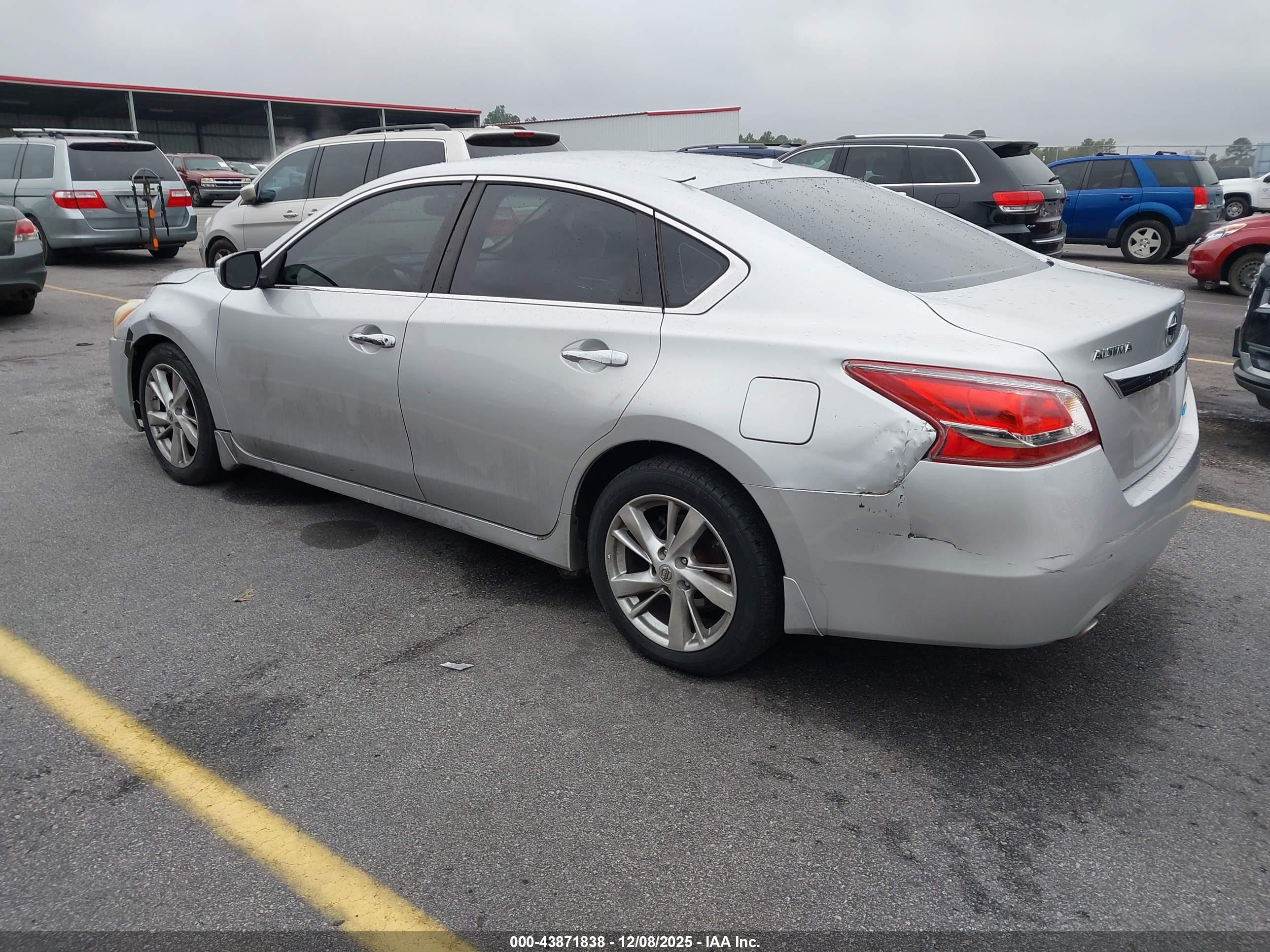 NISSAN ALTIMA image 3
