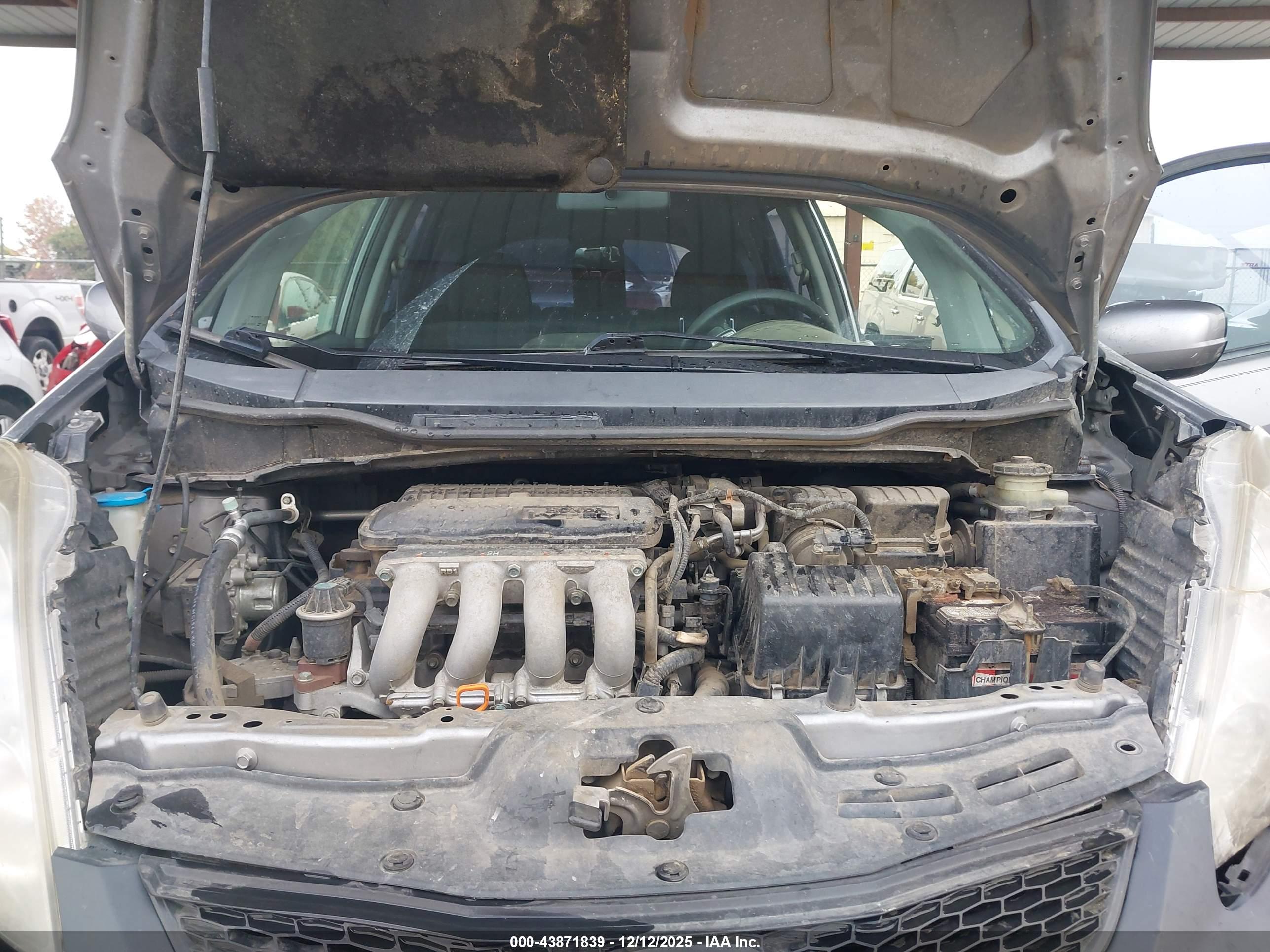 HONDA FIT image 10