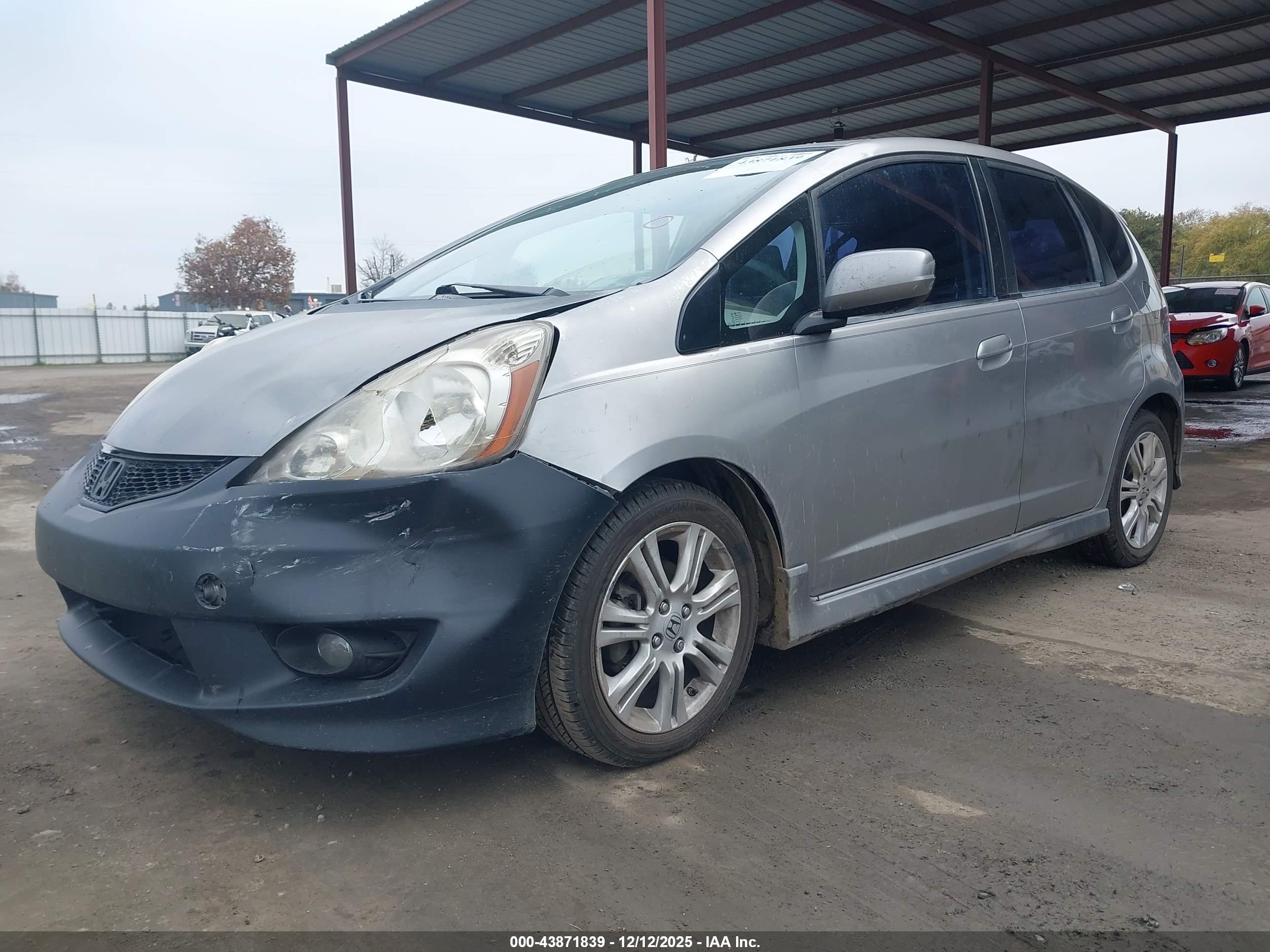 HONDA FIT image 2