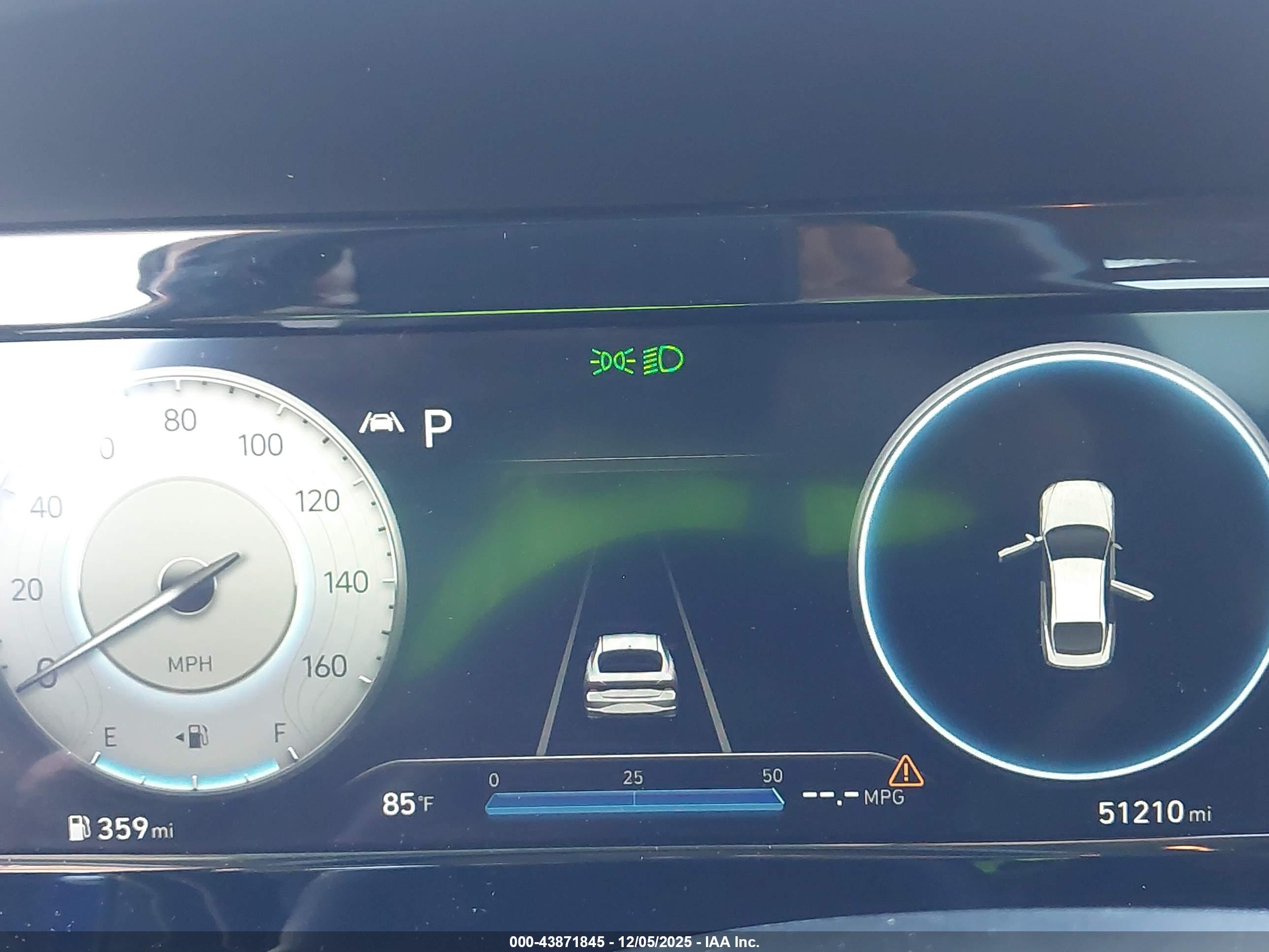 HYUNDAI ELANTRA image 7