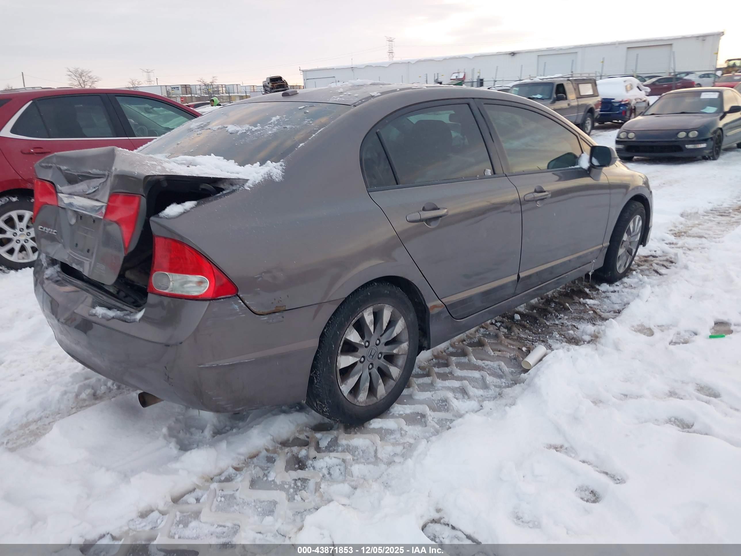 HONDA CIVIC image 4