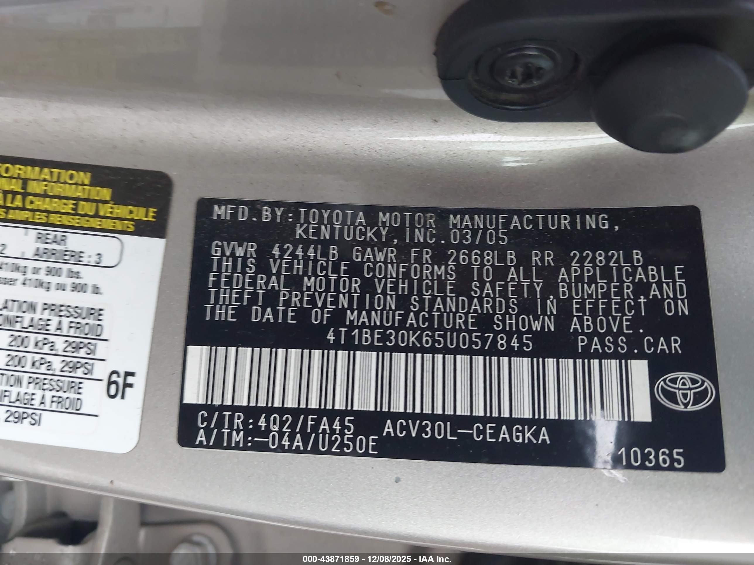 TOYOTA CAMRY image 9