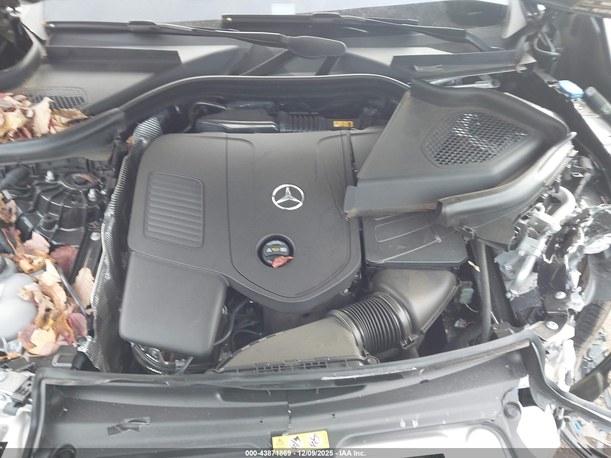 MERCEDES-BENZ GLC image 10