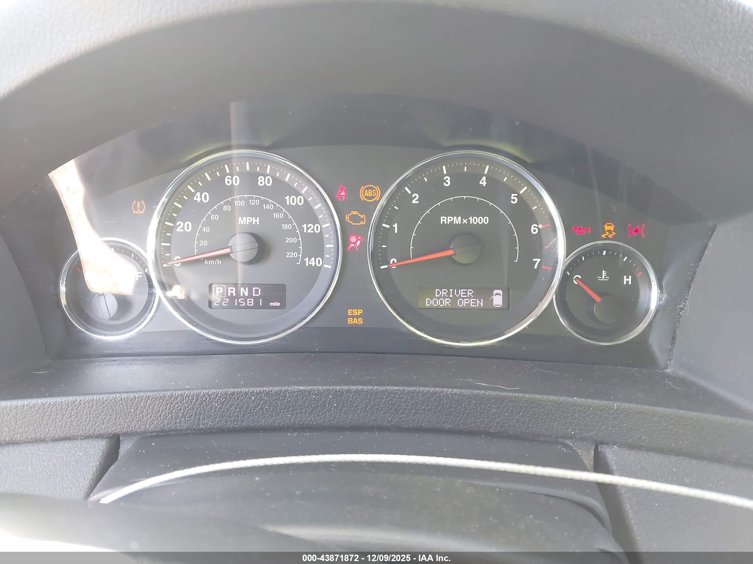 JEEP GRAND image 7