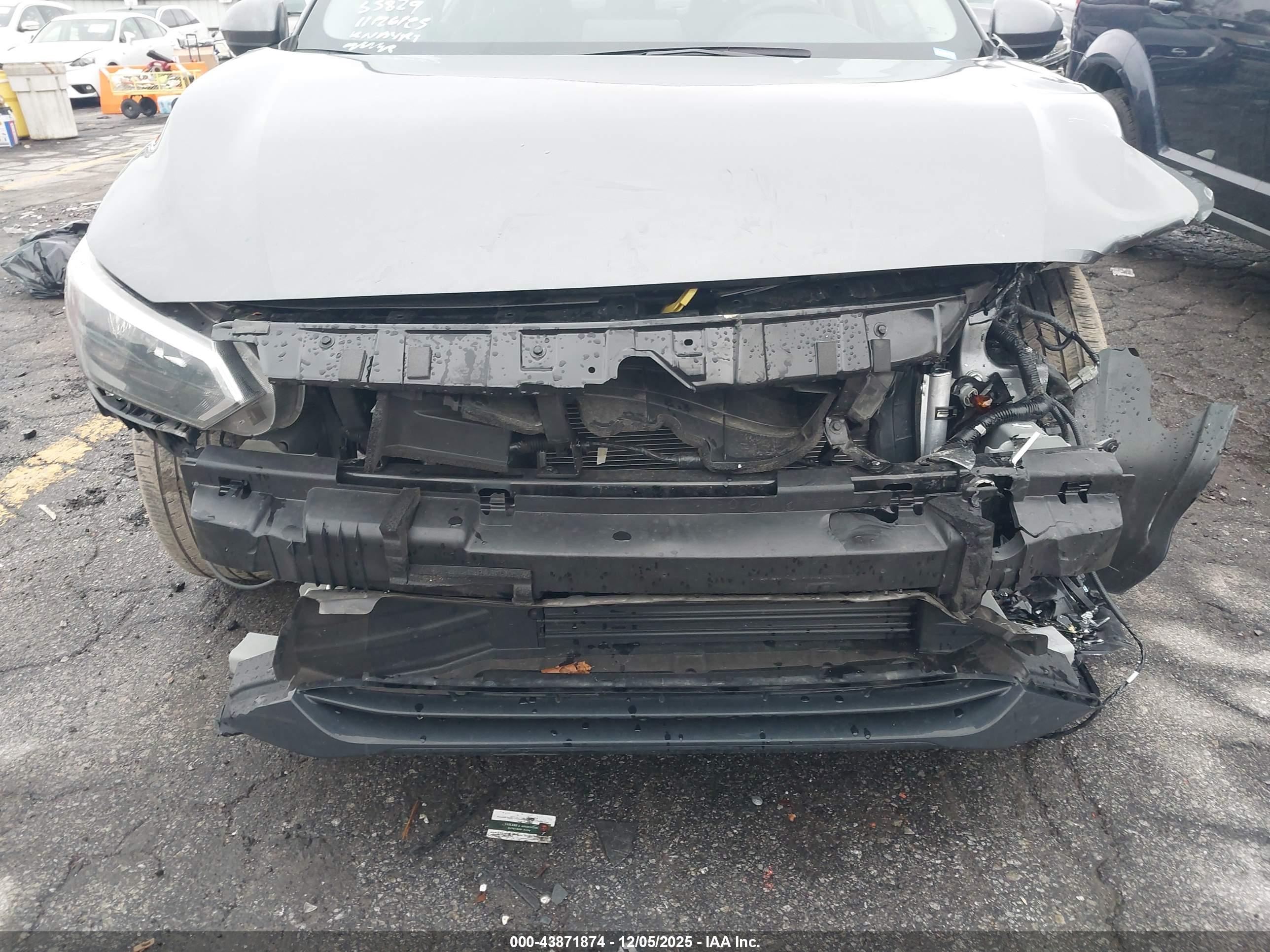 NISSAN SENTRA image 6