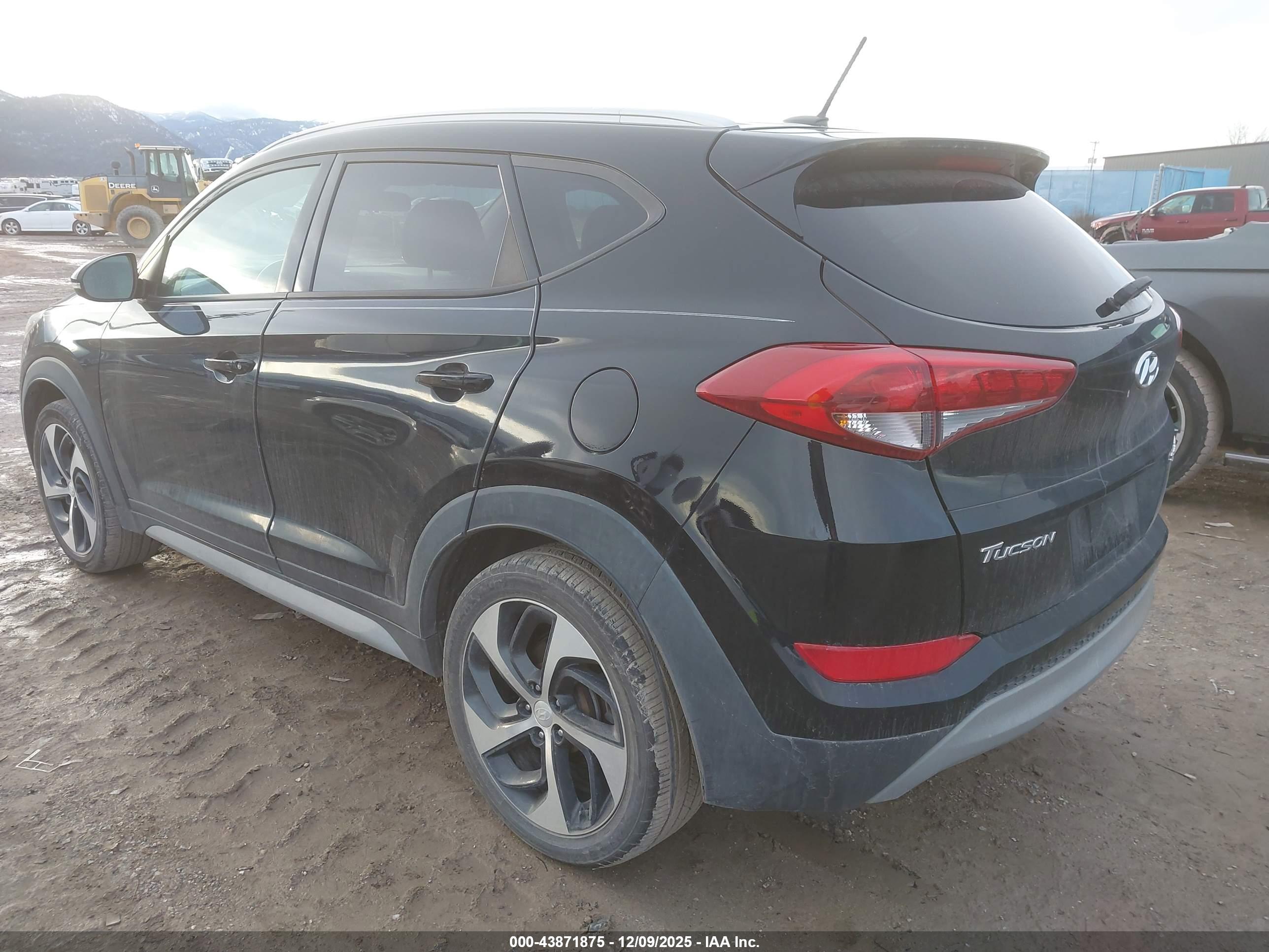 HYUNDAI TUCSON image 3