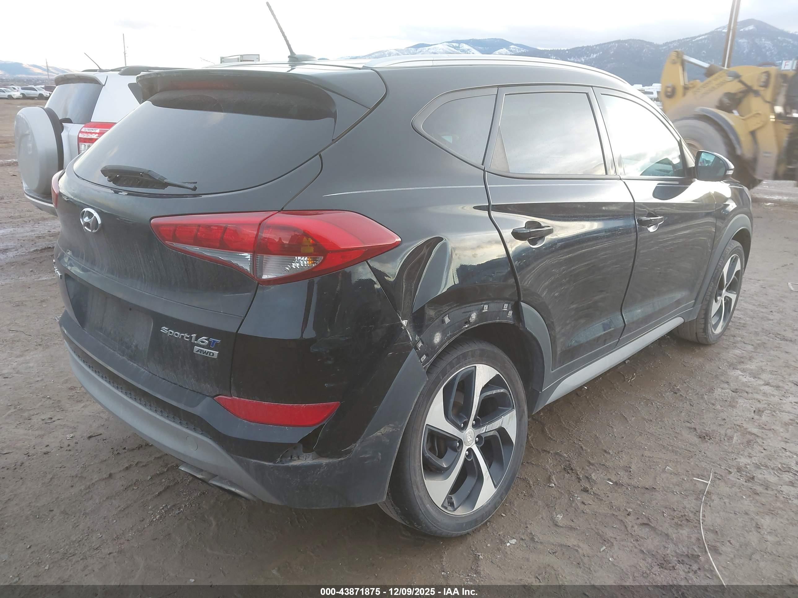 HYUNDAI TUCSON image 4