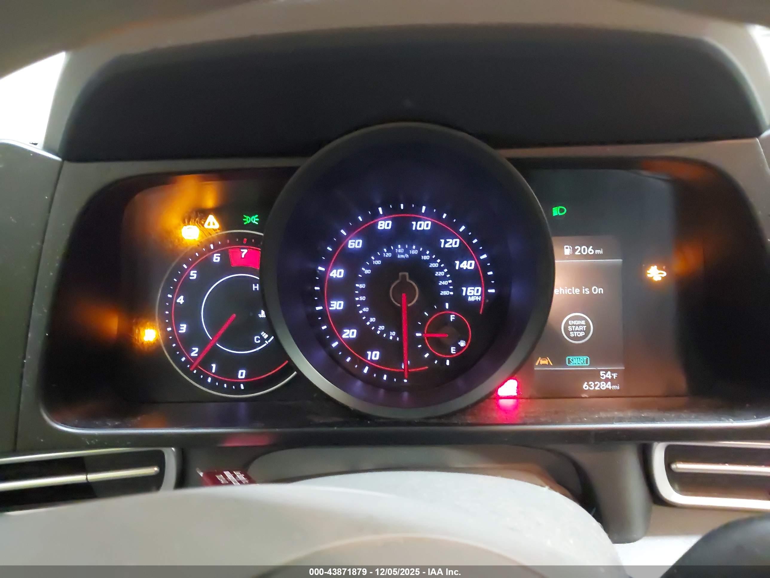 HYUNDAI ELANTRA image 7