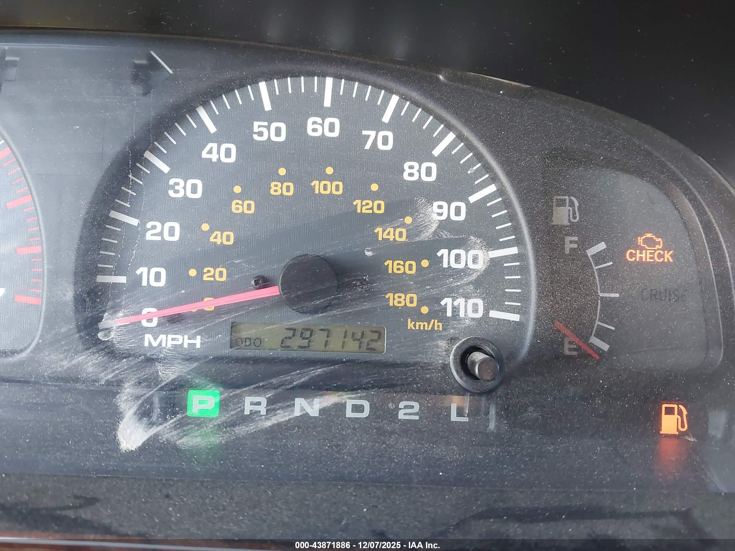 TOYOTA 4RUNNER image 7