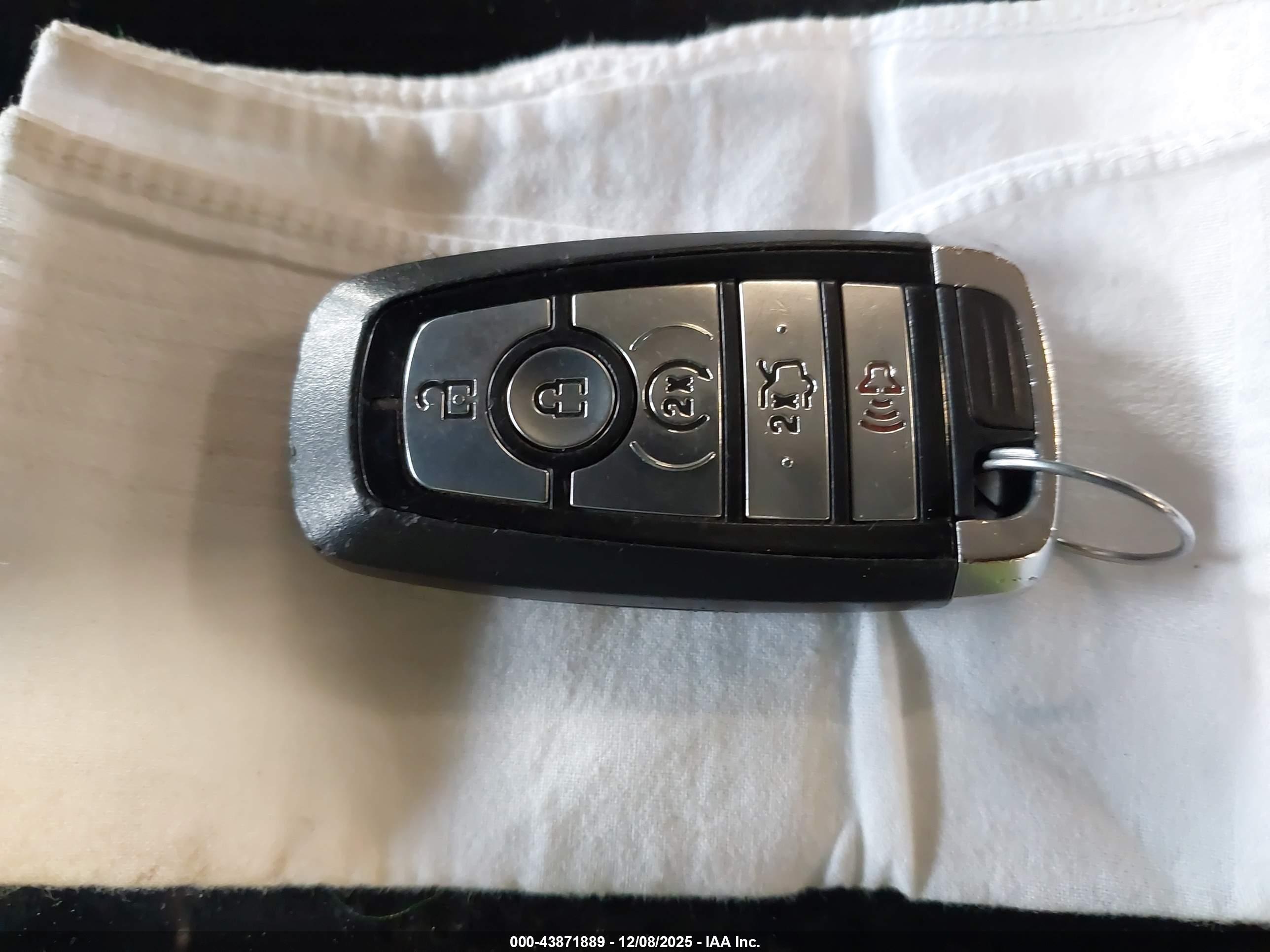 LINCOLN MKZ image 11
