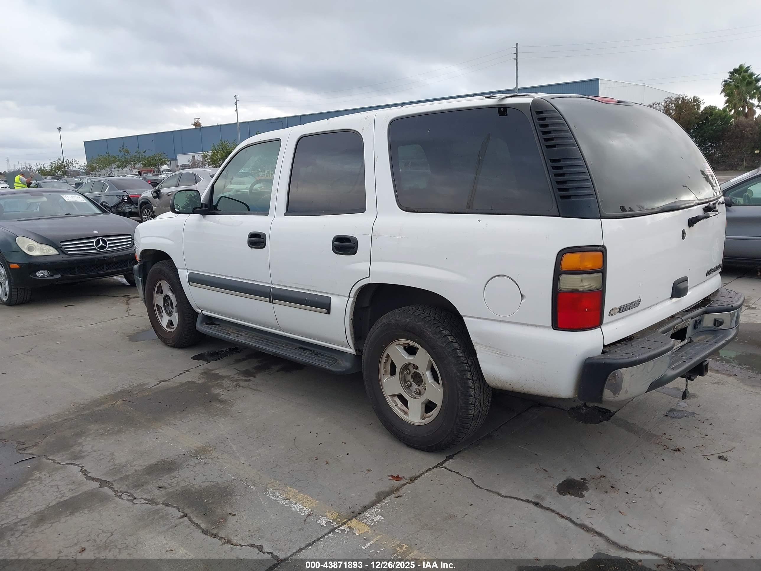 CHEVROLET TAHOE image 3