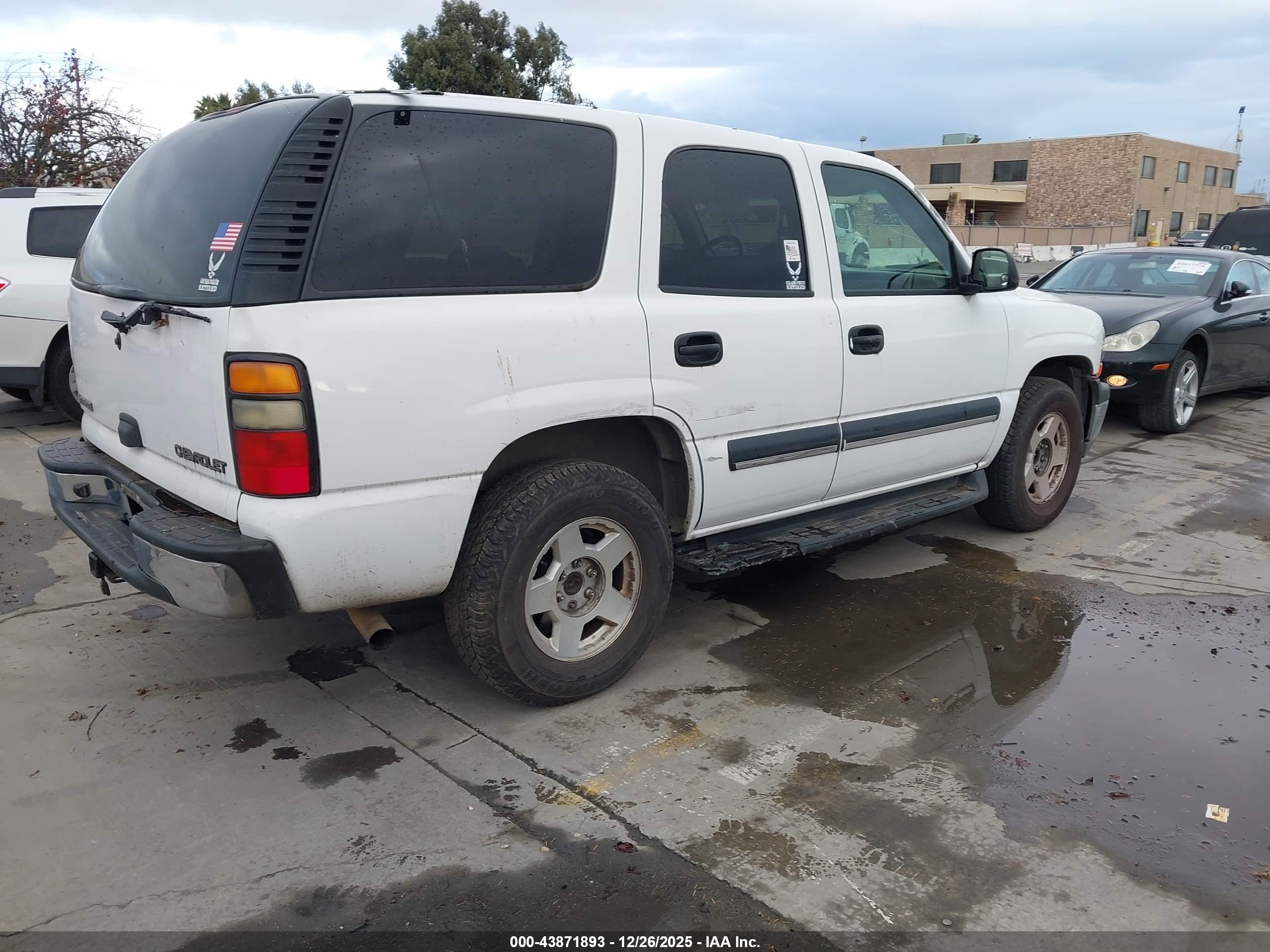 CHEVROLET TAHOE image 4