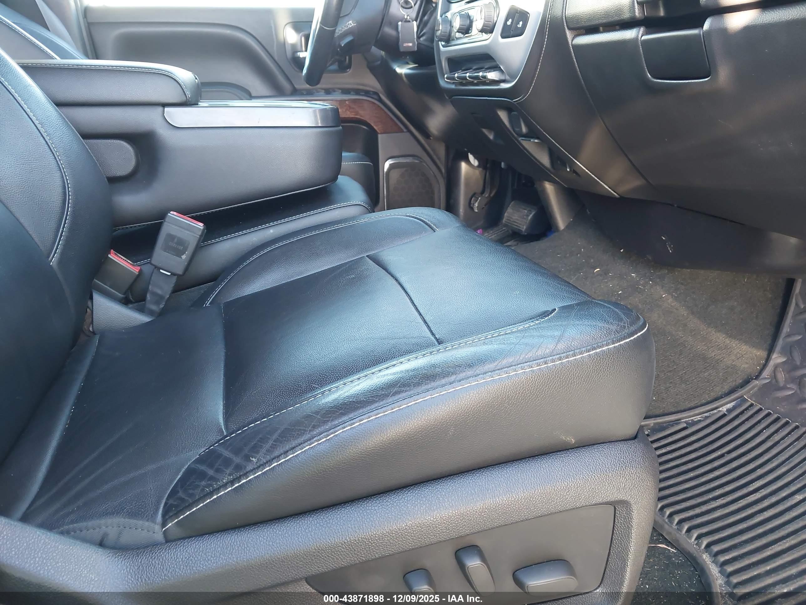 GMC SIERRA image 5