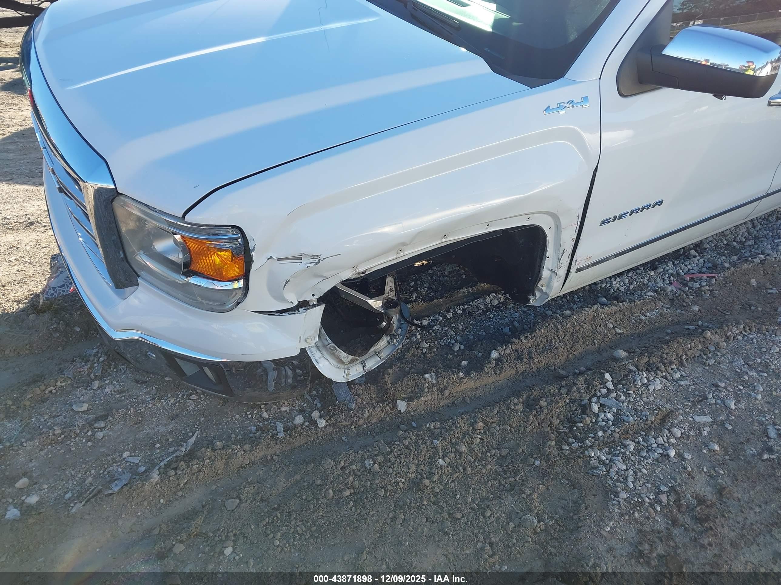 GMC SIERRA image 6