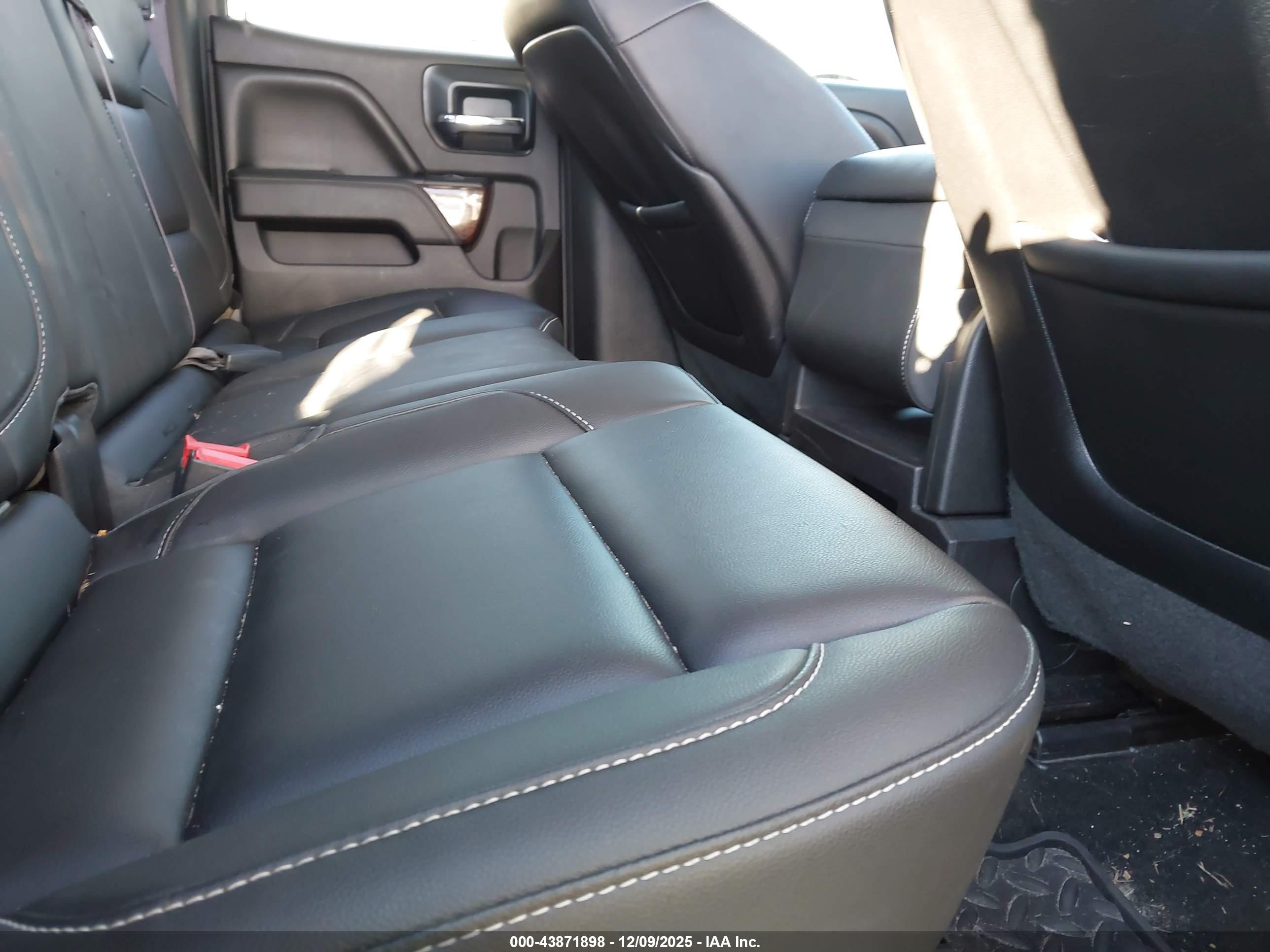 GMC SIERRA image 8