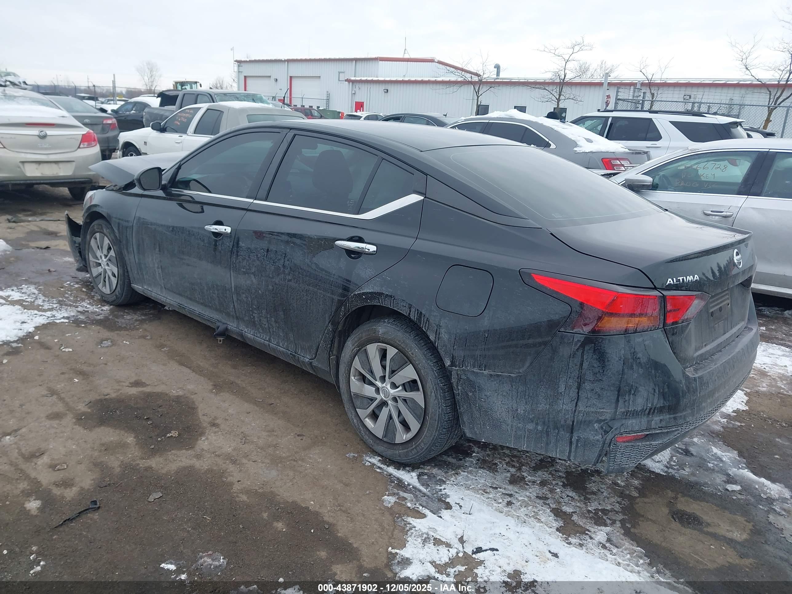NISSAN ALTIMA image 3